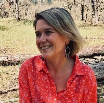 SHE MAKES A DIFFERENCE