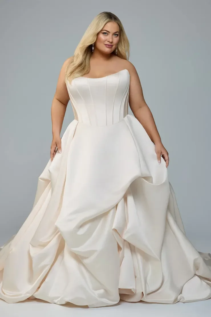 Tejhaan Sophia Tolli Wedding Dress Plus Size.webp