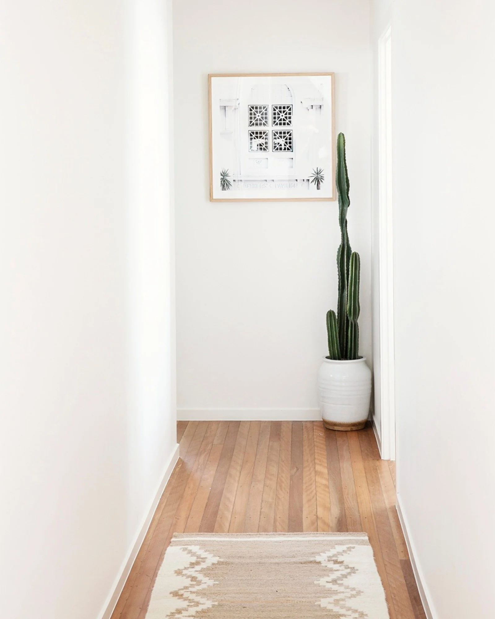 Intentional simplicity..

Just light, space, and a sense of subtle ease designed to feel effortless to live in.

Photography: @villastyling 

#JEIStudio #QuietLuxury #CoastalInteriors #RefinedLiving #IntentionalDesign