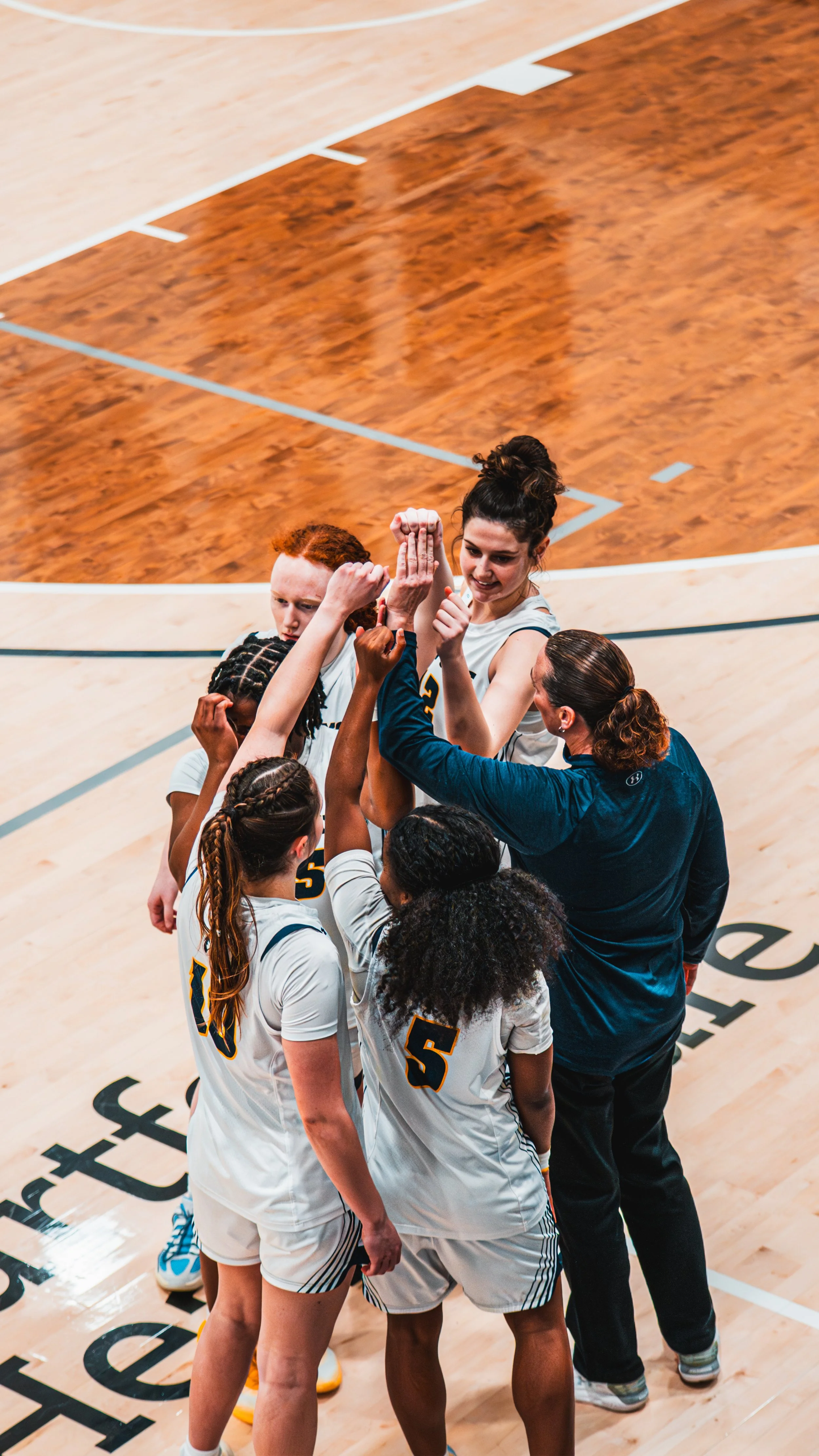 USJ Women's Basketball Media