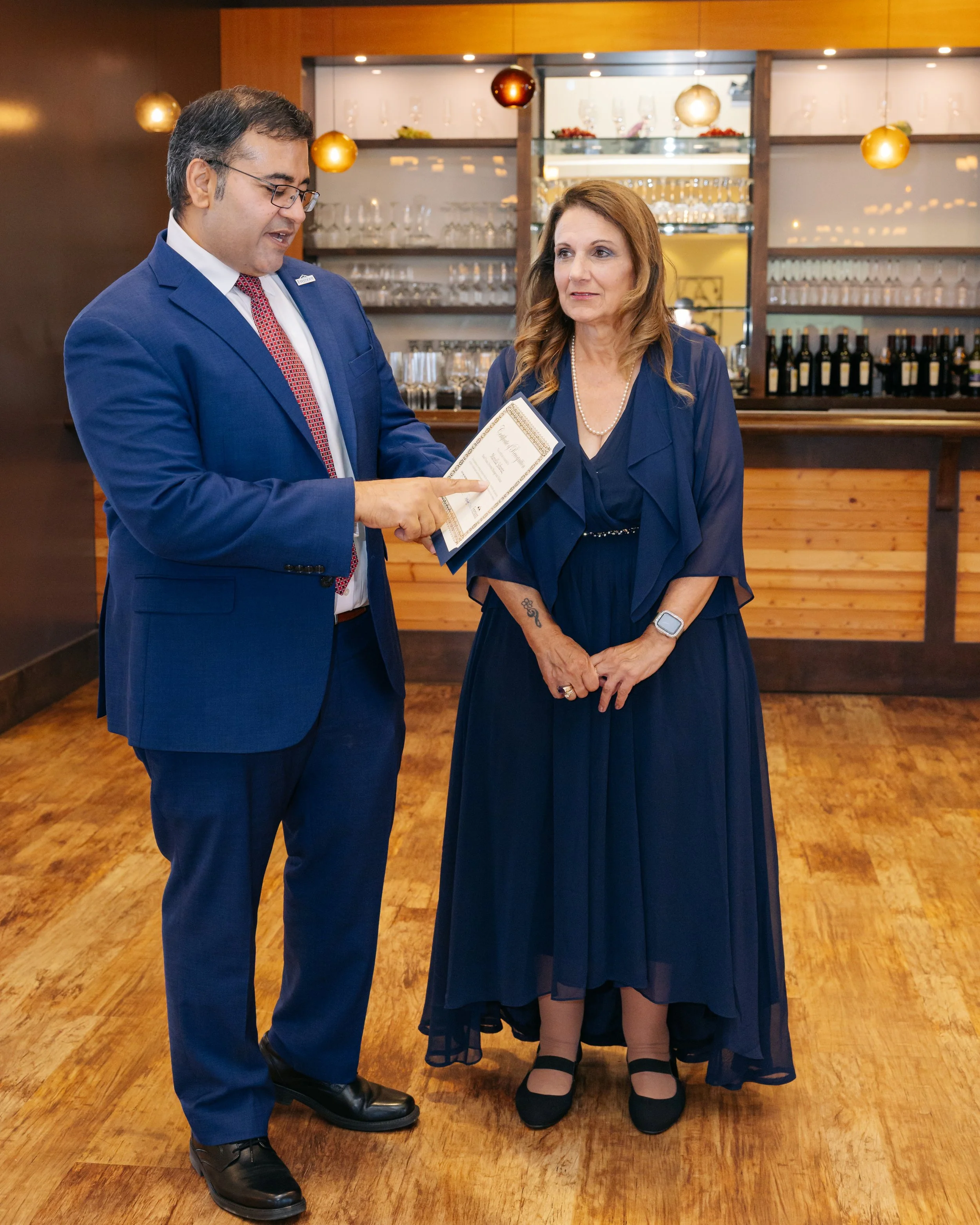 Raj Salwan Presenting Certificates (7).jpg