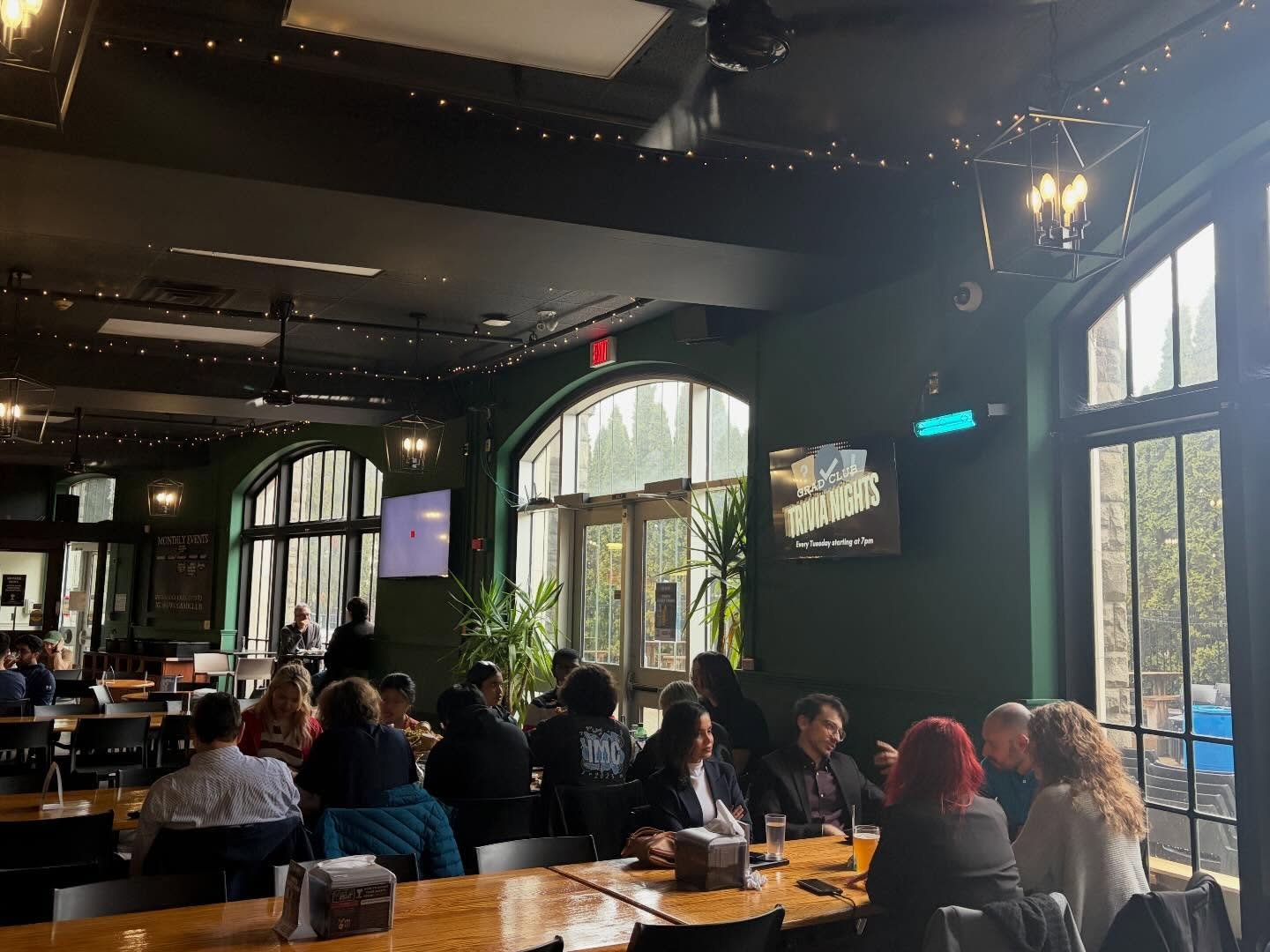 Did you know that general trivia at the Grad Club is a #GradLifeWesternU tradition?

Tuesday Night Trivia takes place at the the Grad Club every Tuesday evening, starting at 7pm. Join your fellow grads for advanced general trivia.