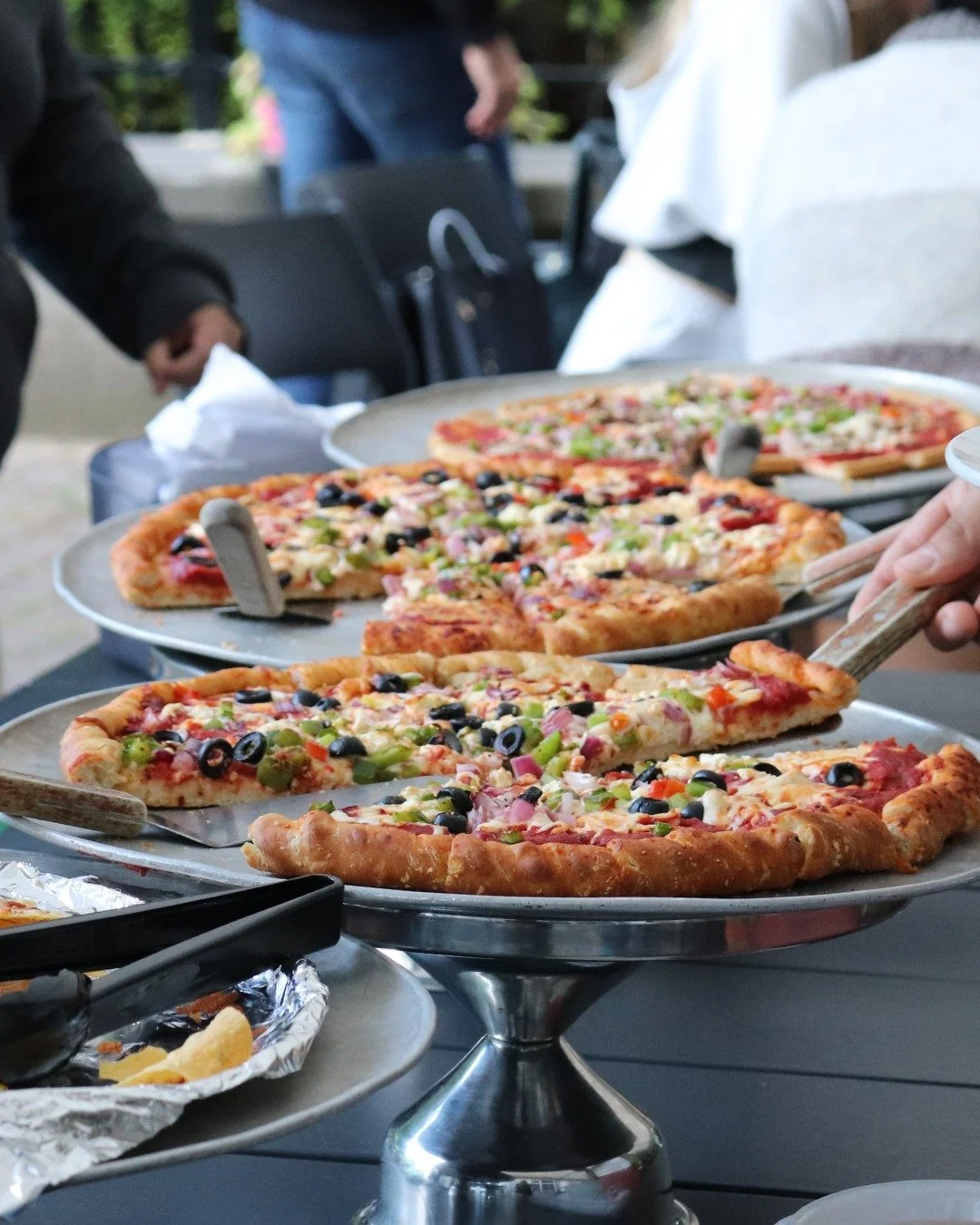 On Monday, September 14, the Society of Biology Graduate Students held their General Meeting followed by their Welcome Mixer right here at the Grad Club! 

After the GM wrapped up in our board room, Biograds headed out to the patio for pizza, nachos,