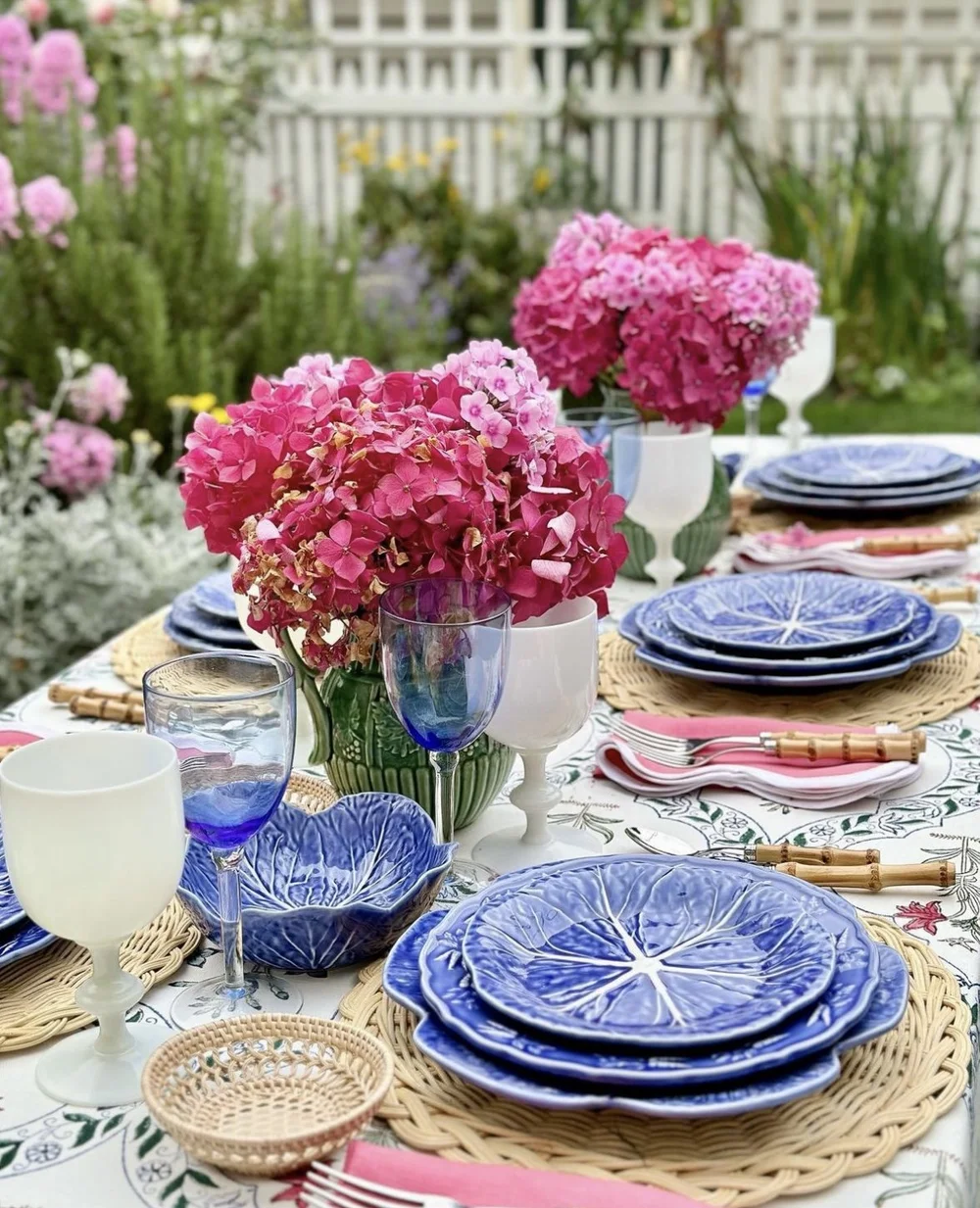 Image: Addicted to China