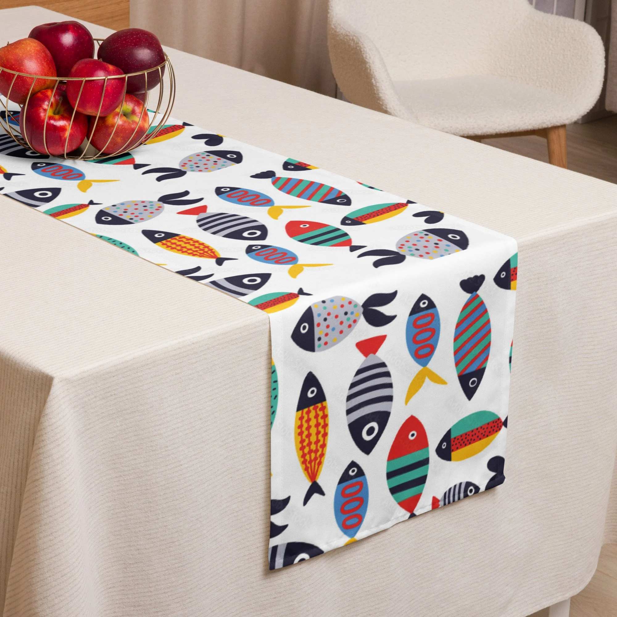 table-runner-white-front-6ac8395071423.jpg