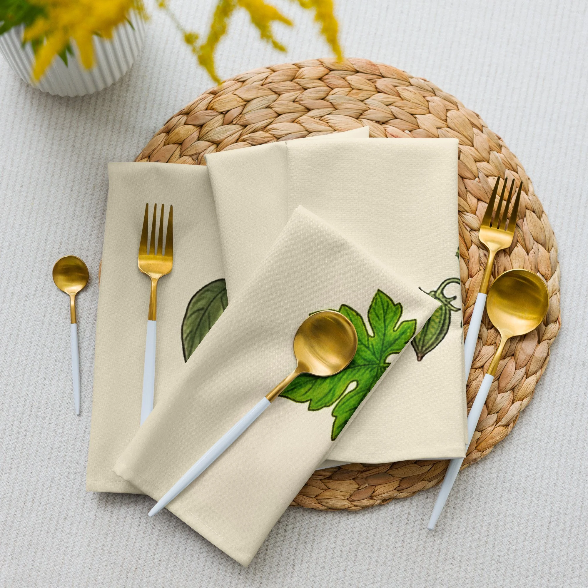 cloth-napkin-set-(4)-white-front-6aadfeba23952.jpg