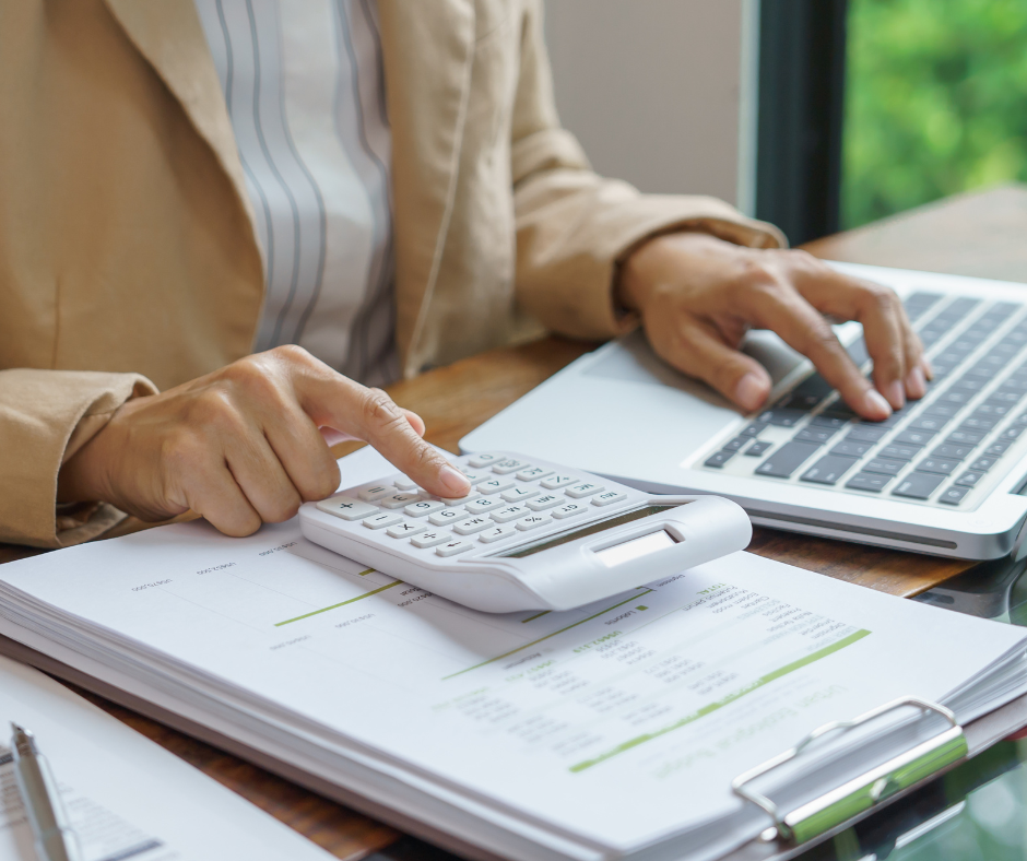 How to Choose a Business Bank Account as a Solopreneur or Small Business Owner