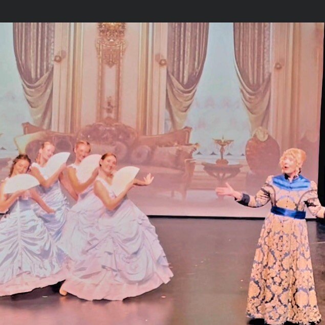 Lessons at Madam Mentalles #thelincolnsofspringfield #madam #finishingschool #lincoln #marytodd #french #musical #dress #lincolnmemorial #springfieldillinois #civilwar #marytodd #presidentabrahamlincoln #abrahamlincoln #presidentlincoln #marytoddlinc