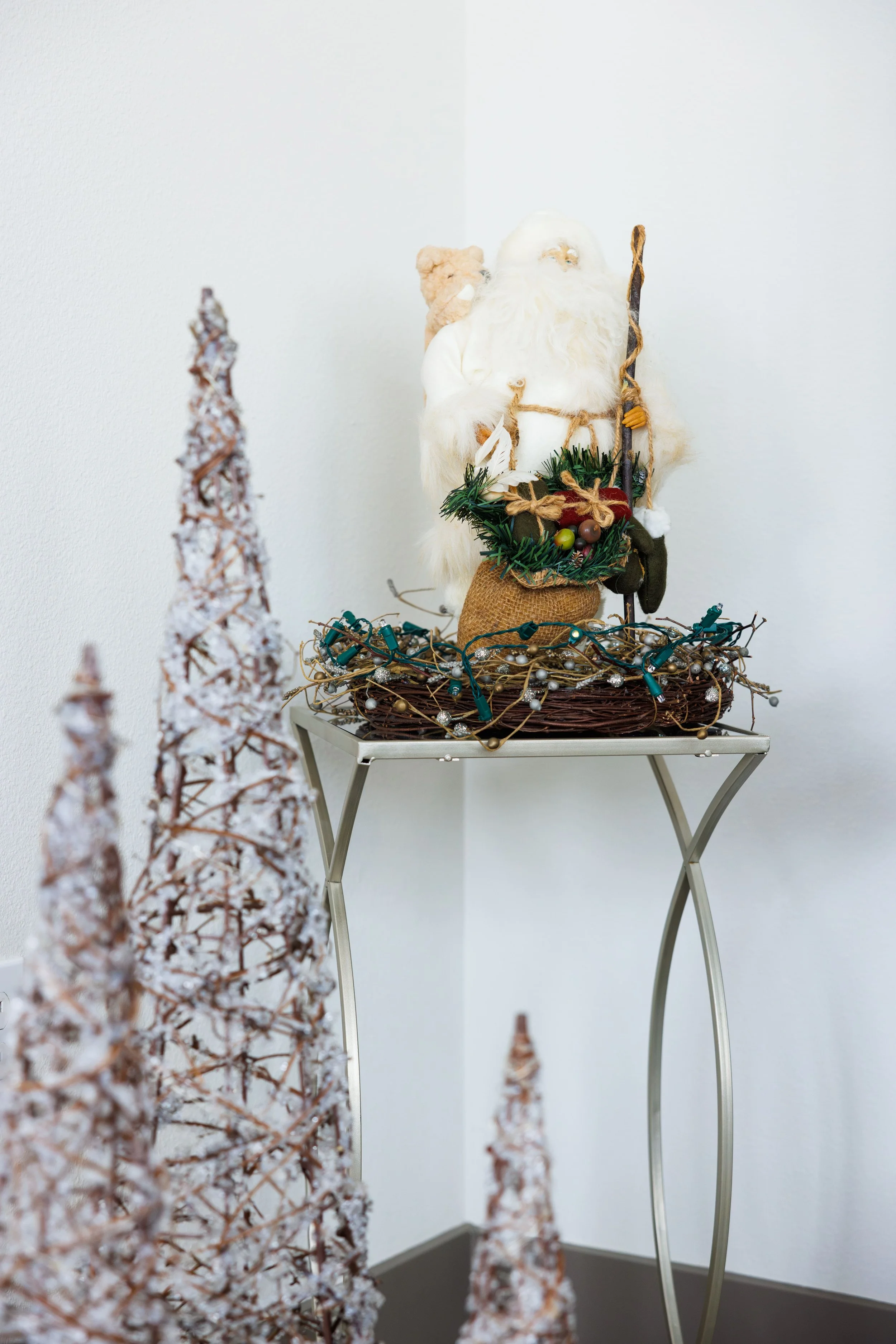 12.11.24-KayHolidayDecor-15.jpg