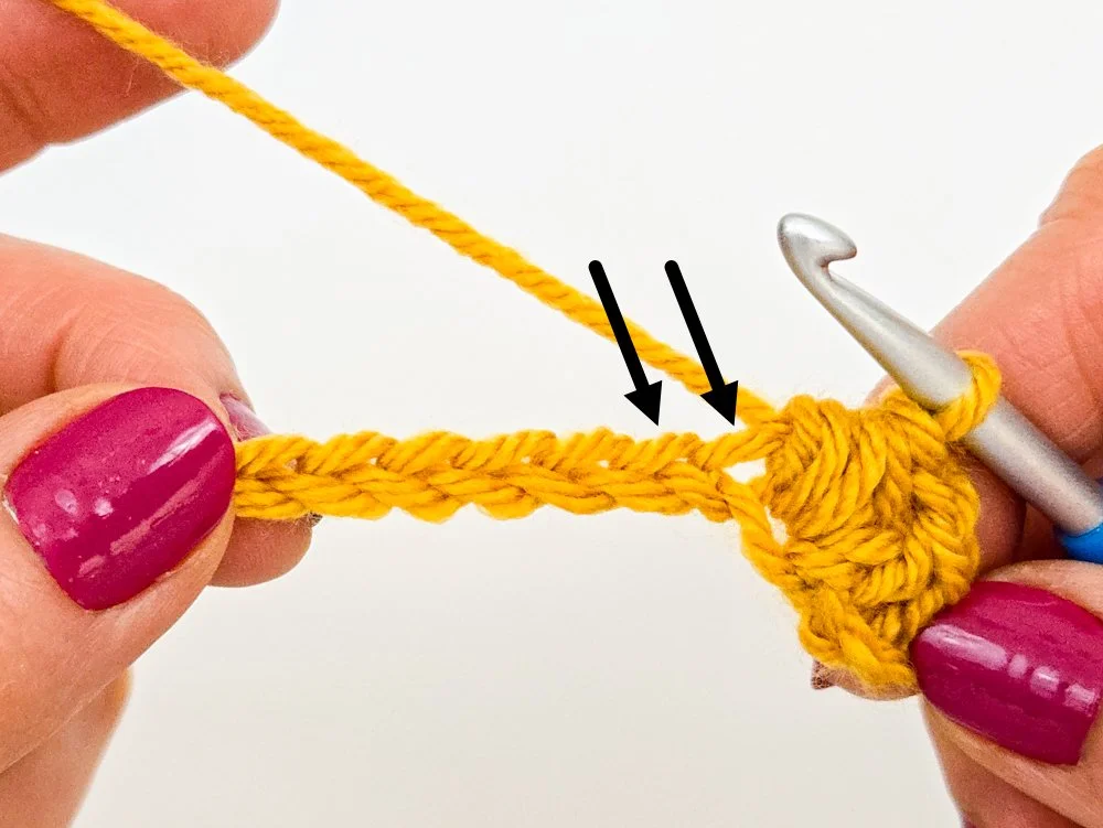 Two black arrows point to the next 2 chains.
