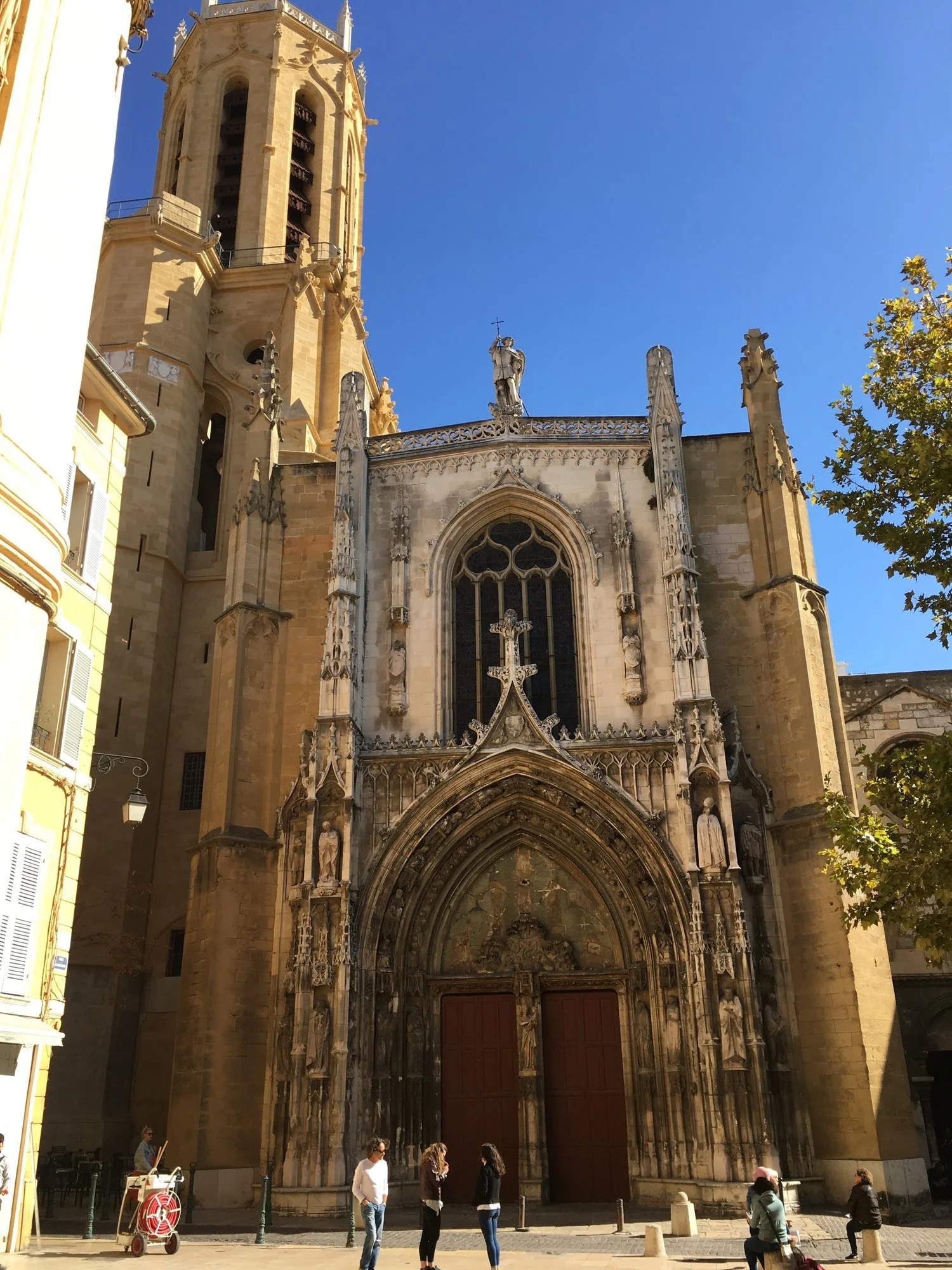  Cathedral in Aix-en-Provence 