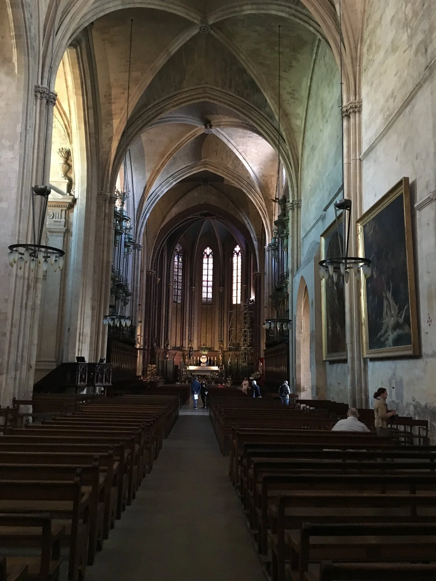  Inside cathedral in Aix-en-Provence 