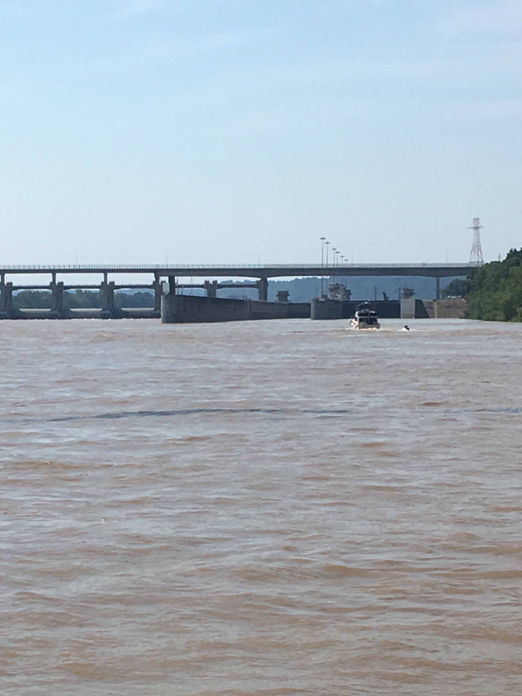  This is the approach to our next lock and represents the crossing of our "event horizon". That is the furthest point we had gone on the Ohio river. From this point on all is new and unexplored (at least for us). &nbsp; 