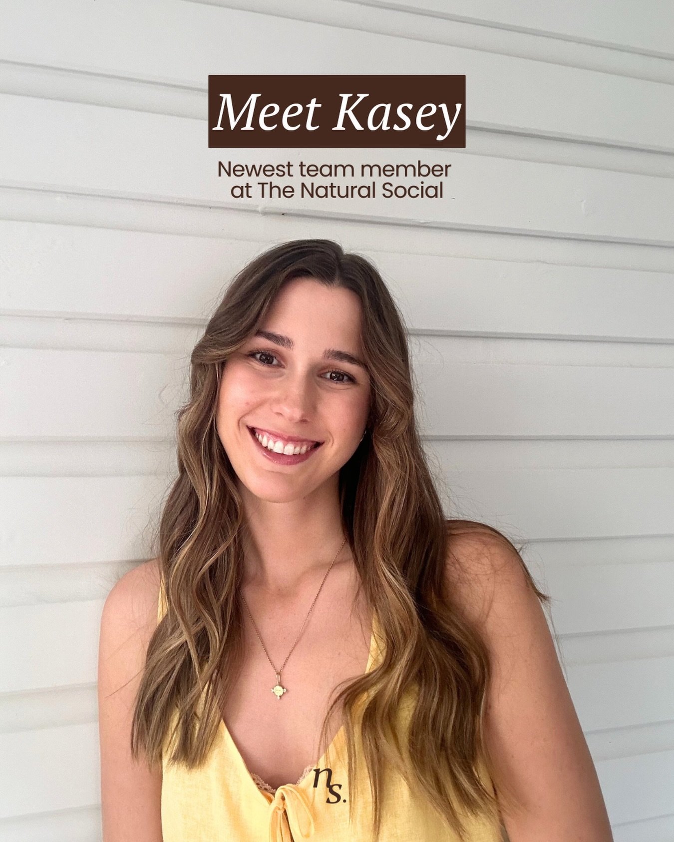 The Natural Social is growing and I couldn&rsquo;t be more excited to welcome Kasey to the team 🫶🏼

She&rsquo;ll be supporting me with content creation, scheduling, and behind-the-scenes magic, so everything runs even more smoothly for you and all 
