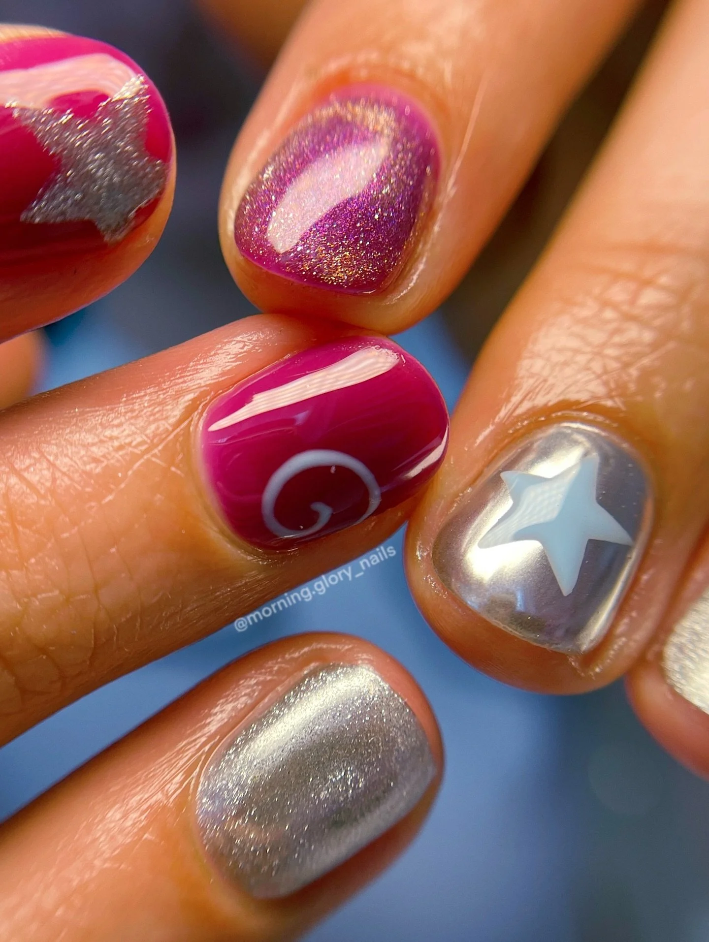 ⭐️Swirls and stars and chrome 🌀 thank you Anya 
💅🏼Short structured mani
🎨Basic nail art
⏱️1hr 45
&bull;
#wellingtonnz #wellingtonnailsalon #lowerhuttnailtech #lowerhuttnailsalon #wellingtonnailartist