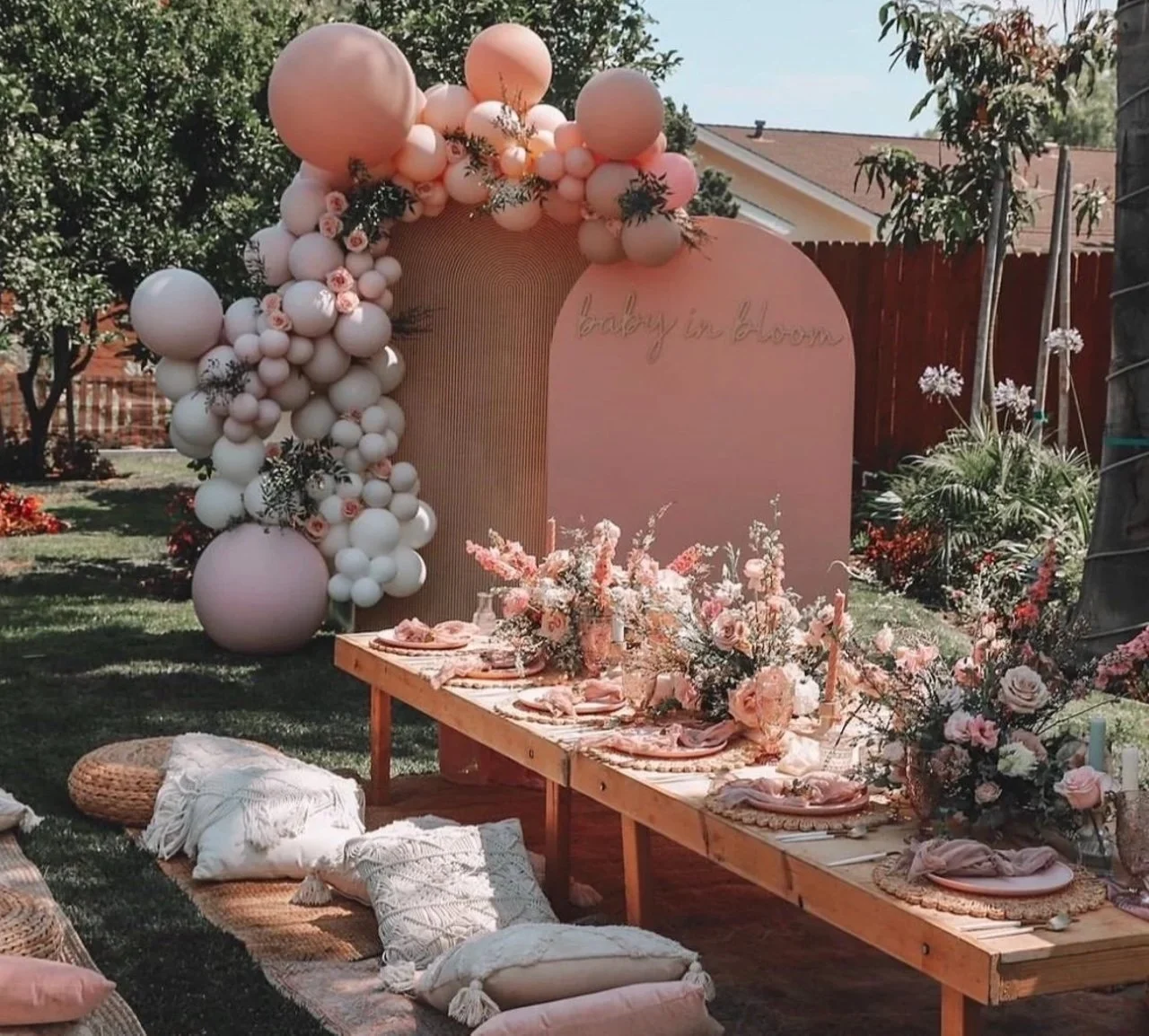 Boho Social beach picnics is fort lauderdale beach best luxury beach picnic, beach wedding & beach proposal rental company here to brighten your day & make a difference! Servicing South Florida and the beaches - from Fort Lauderdale beach to Miami Be