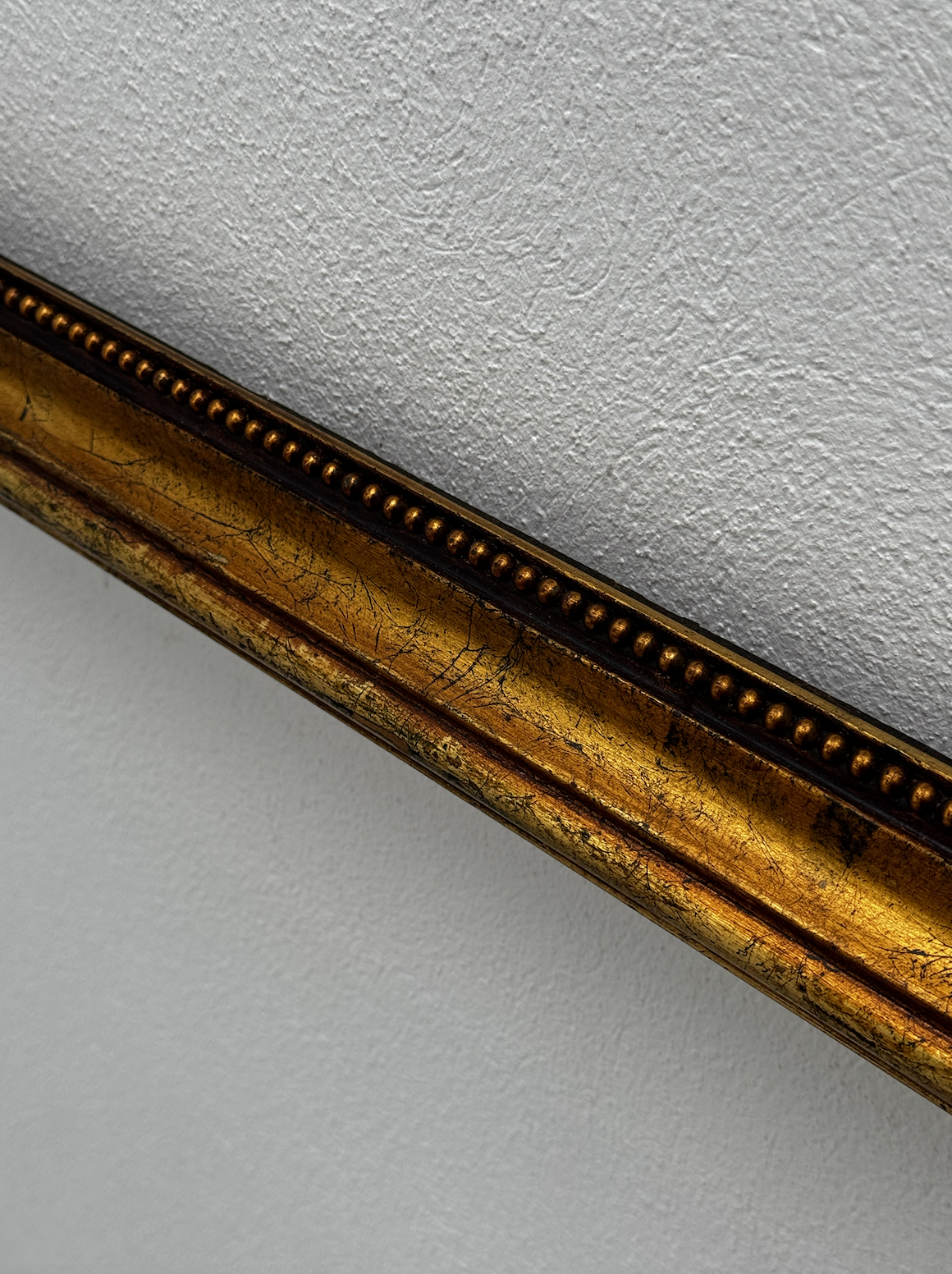 Vintage Gold Art Frame...png