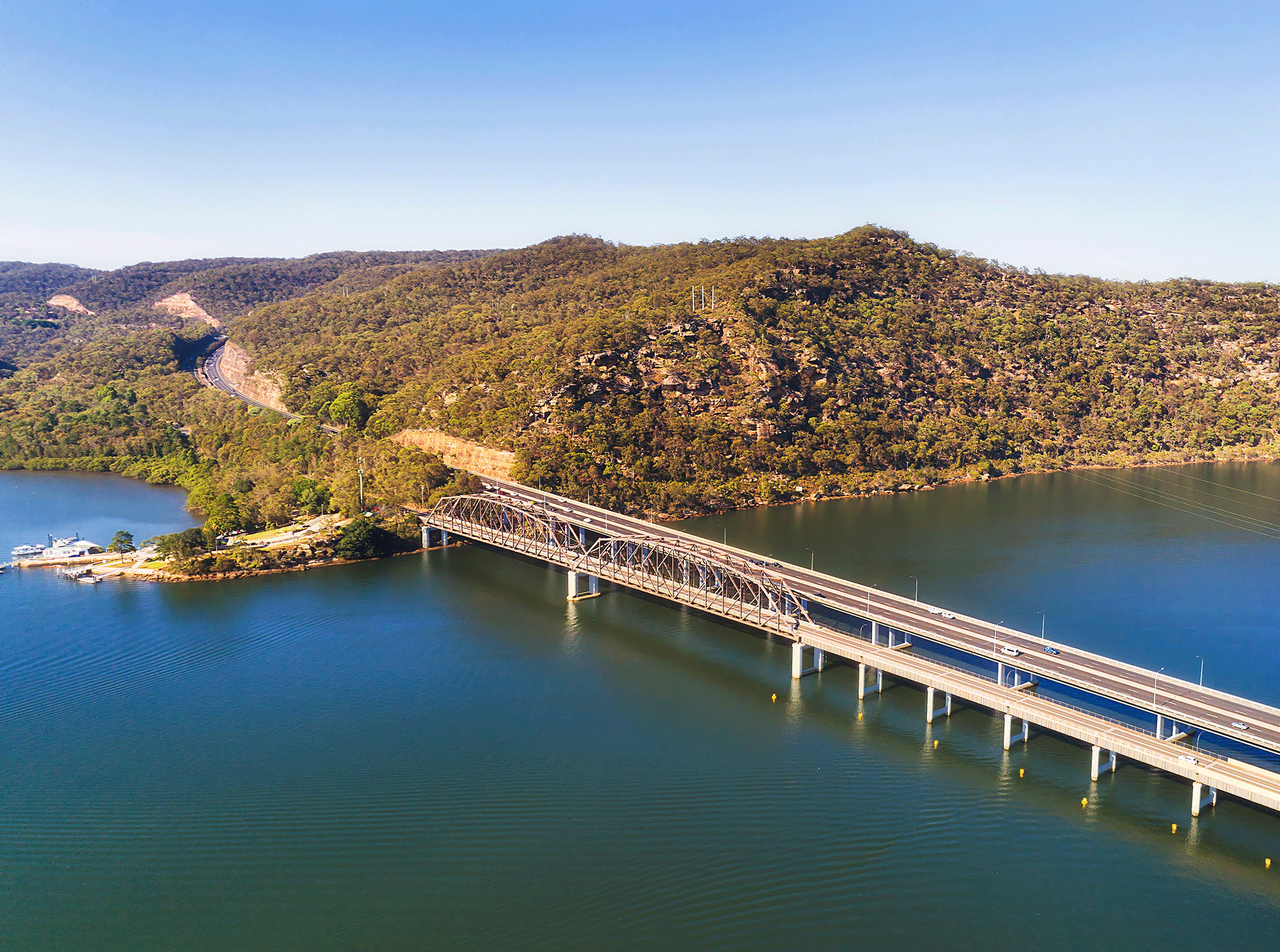 hawkesbury-river-bridge-hunter-valley-private-tour.gif