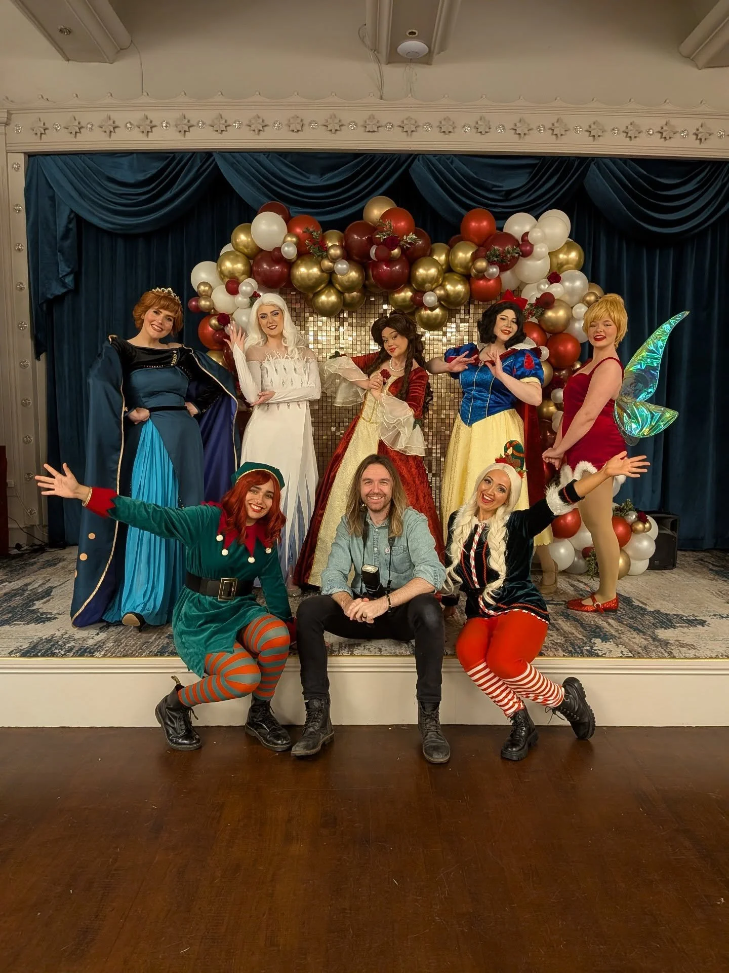 An honour as always to be a royal photographer for a day, taking photos of the princesses, elves and fairies of @fantasyfairytales at their Royal Winter Ball! 🌲🎅👸