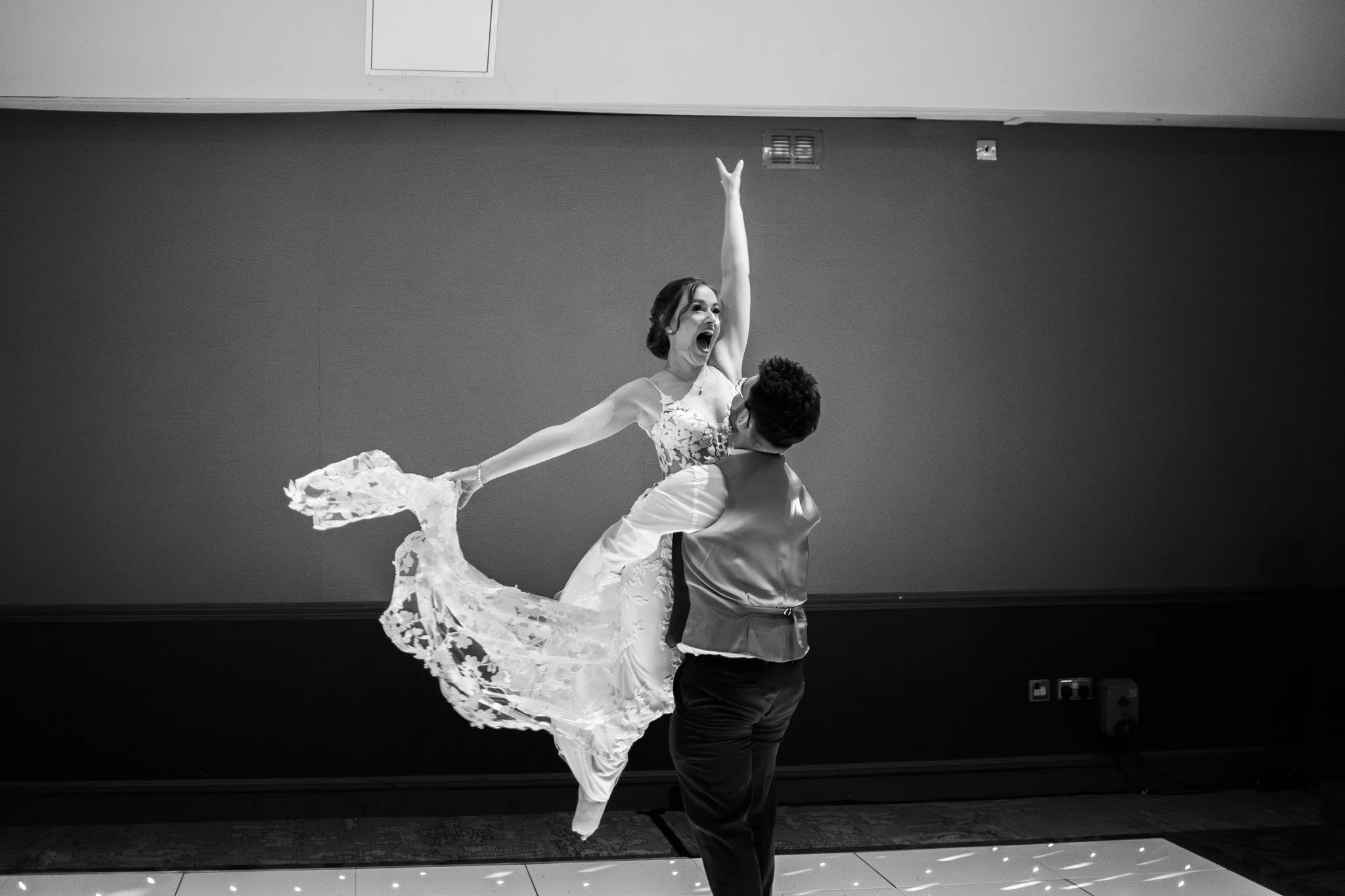 No, Daniel and Charlotte weren't professional dancers but you can see the effort they put in for their first dance. Not everyone wants to do a choreographed piece but if you have the motivation (and the time), a little move like this makes for a grea