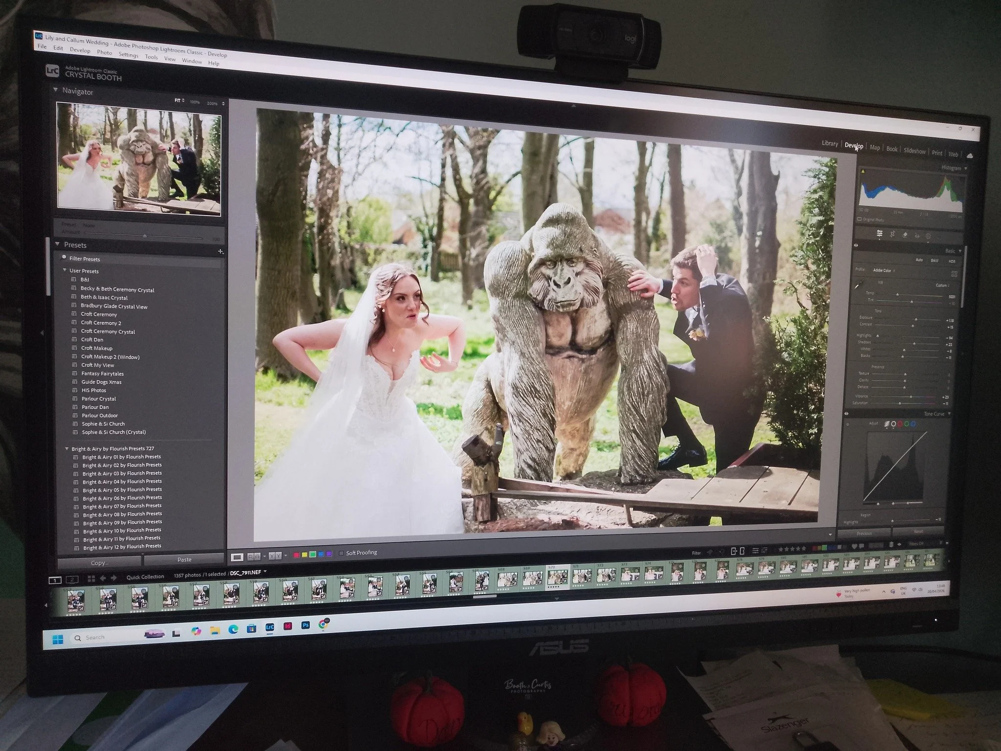When you're hours into editing and you find a gem of a photo that just makes you giggle and gives you a boost 😂

Thank you Lily and Callum!

 #WeddingSuppliers #northumberlandweddingphotographer #northeastwedding #northeastweddingsupplier #northeast