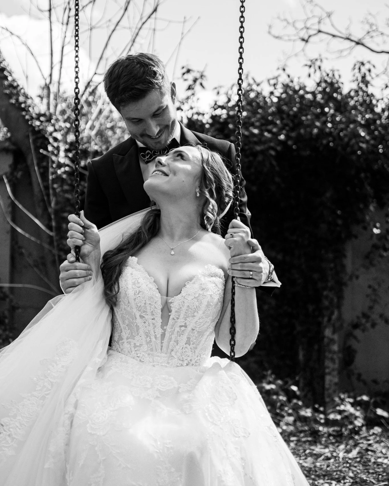 A huge congratulations to the lovely Lily &amp; Callum who kicked off our 2026 wedding season last month and were married at the gorgeous @bowburnhallhotel 

It was a day full of laughter, amazing poses (and dance moves), the newlyweds nearly choking