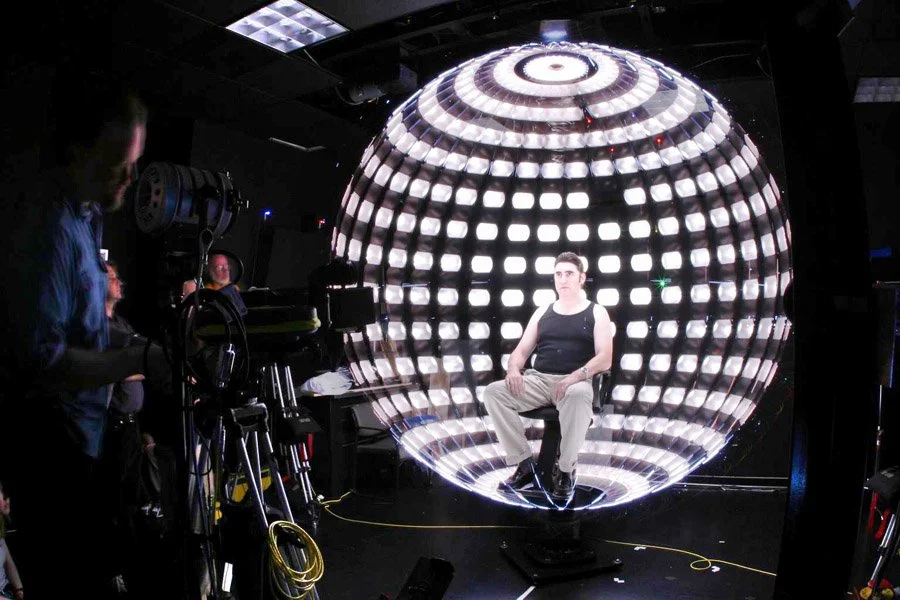 ALfred Molina in light stage 2