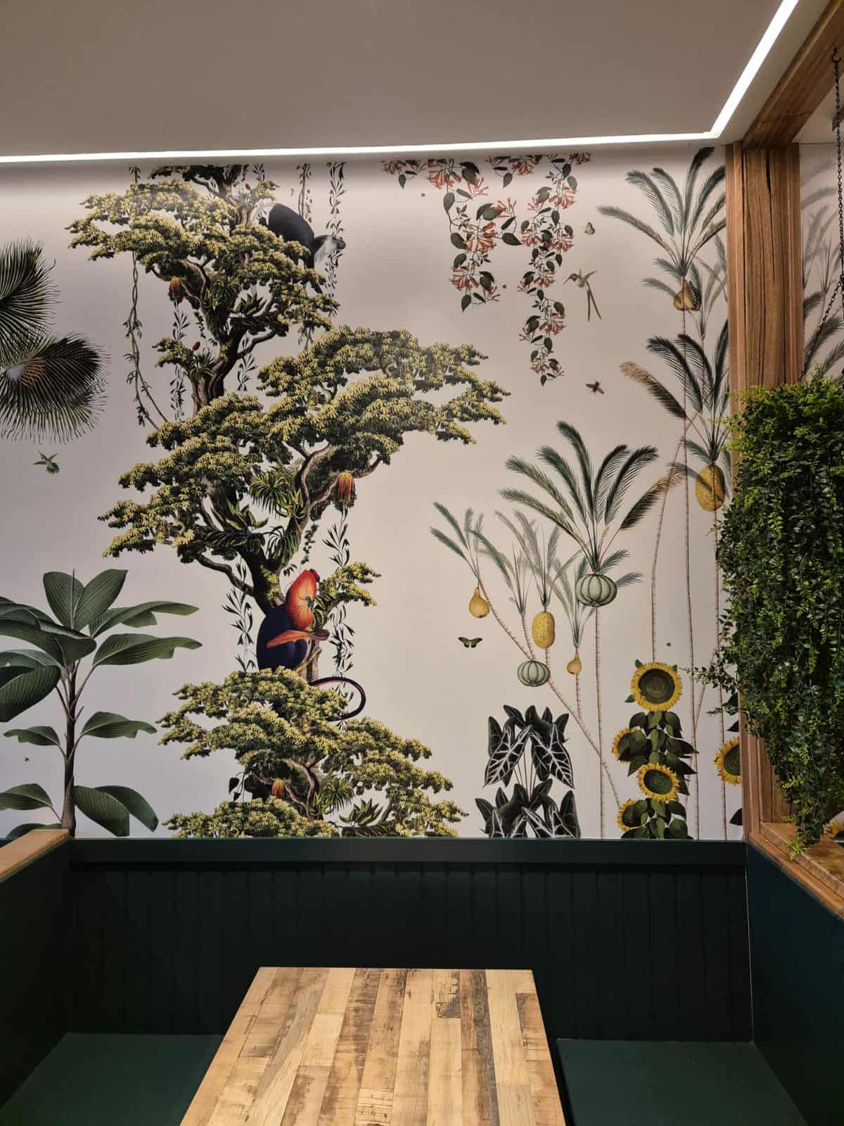 pub wallpaper FF2A1CD7-A8D9-4805-9619-BE000A77506B.png