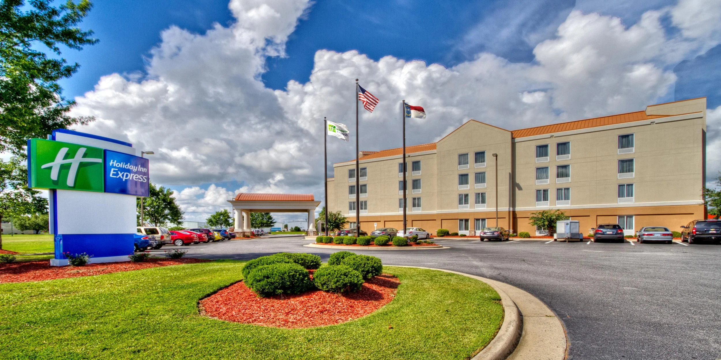 holiday-inn-express-greenville-3591795555-2x1.jpeg