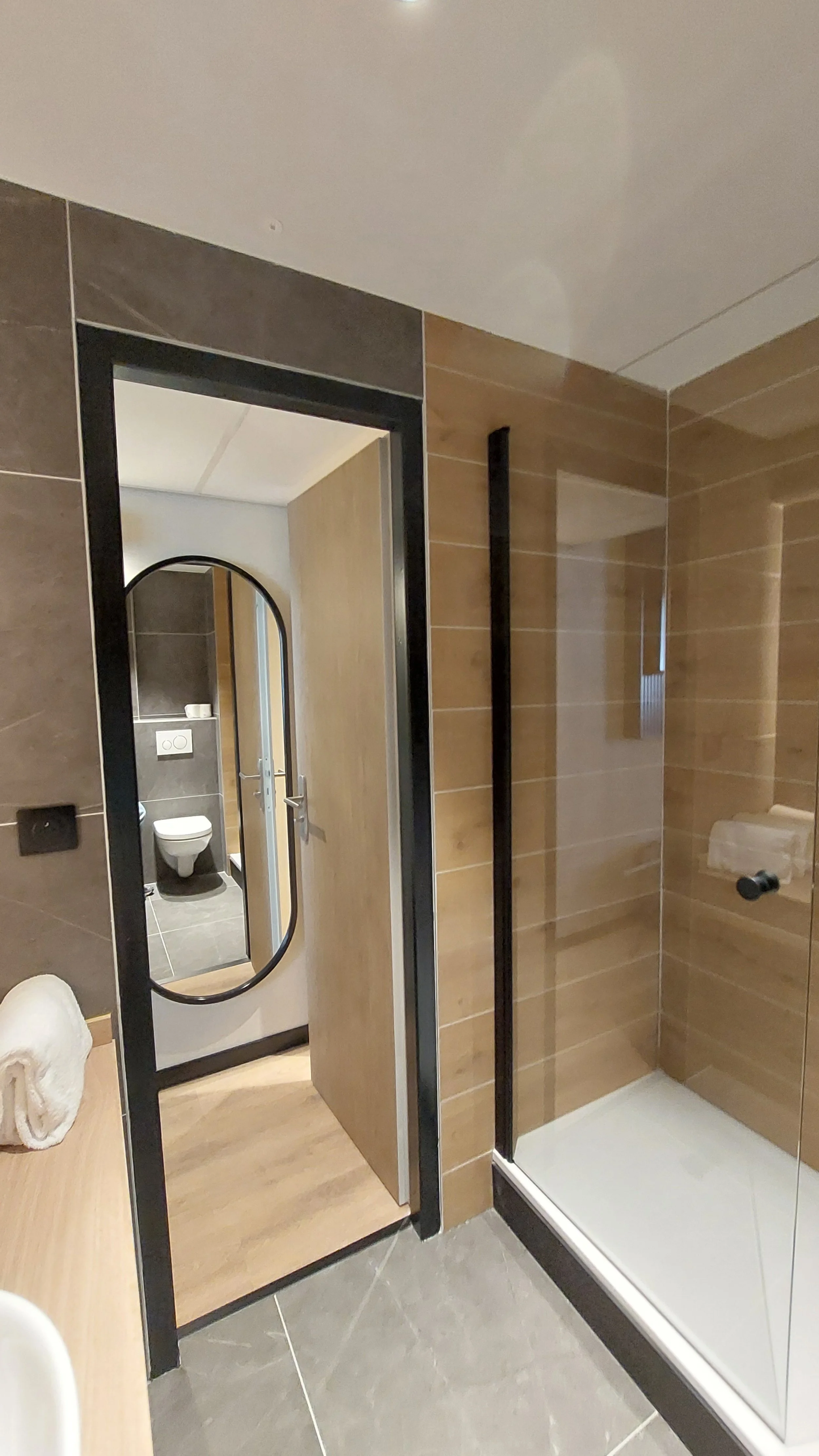 208 rooms & public areas renovated in 6 months for Paris 2024.