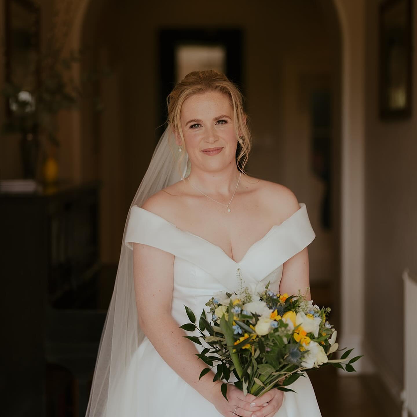 Stunning Bride @joannaevapeek who was married at @godwickweddings 
How beautiful are these images by @ginamanning_photography 
.
Joanna &amp; her bridesmaids all opted for natural makeup and looked so beautiful 🤍
Hair by @bohobeautybox 
.
.
.
.
#mak