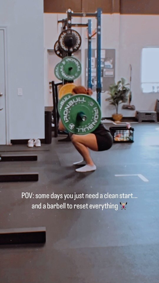 Resetting the day one clean at a time.
#trainingbyrobyn
#CleanAndStrong #StrengthTraining #BarbellWorkouts #FunctionalFitness #FitnessMotivation #Weightlifting #StrengthGoals #Powerlifting #FitnessJourney #MuscleBuilding #FitLife #GymMotivation #
