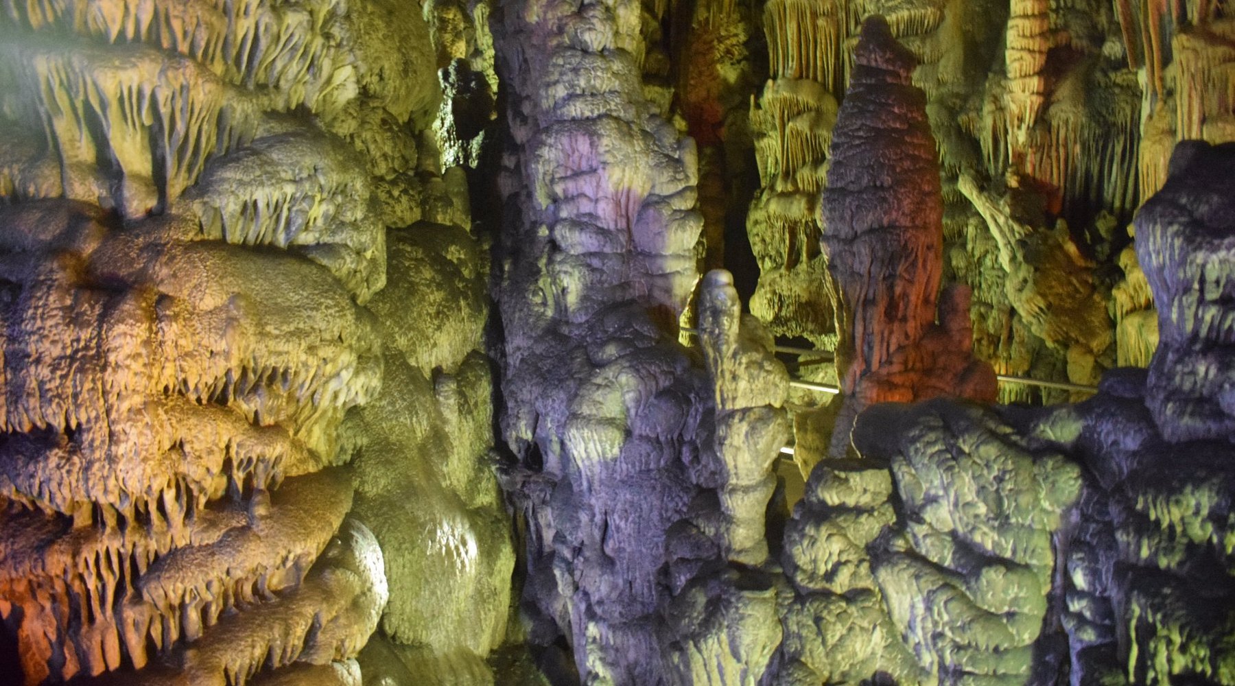 caveofzeus3.jpeg