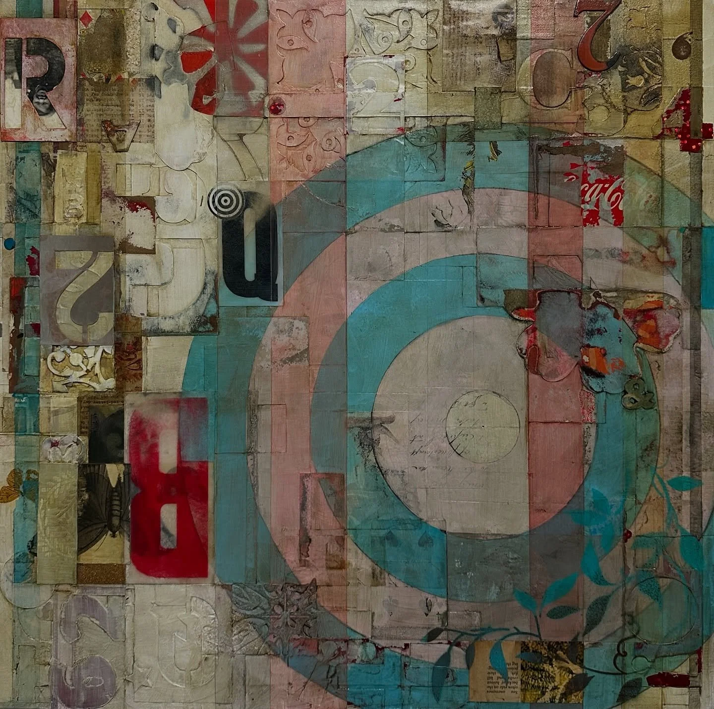 So hard to step away from this one to get perspective. Obsessing

#carlottabaird #contemporarycollageart