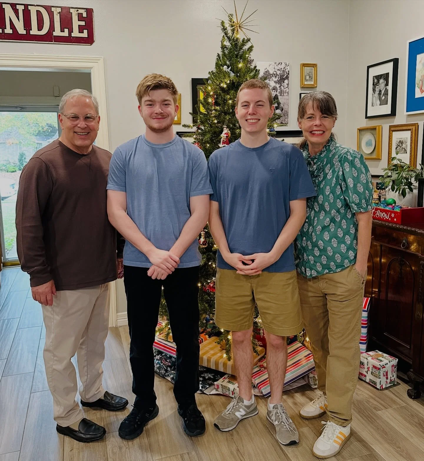 Stay in the moment. Soak it all up. Merry Christmas! 🎄