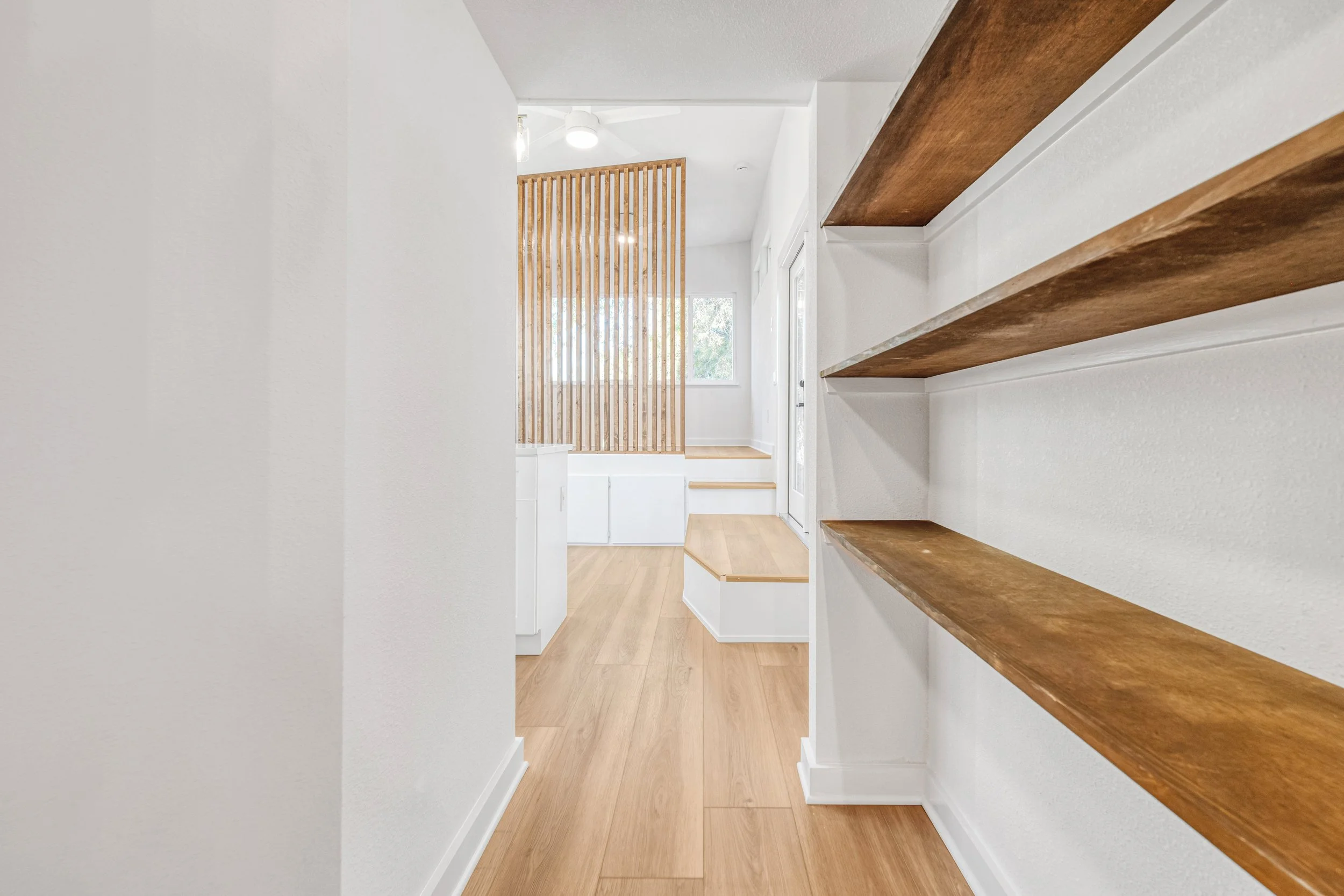 HH - Bathroom Hallway (Facing Outwards).jpeg