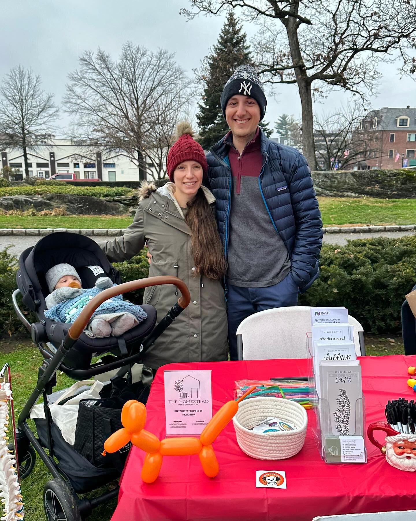 We had a great time at the Eastchester Town Hall Winter Festival! 🎄

It was so fun to see so many kids running around outside excited for the holidays! 

Our balloon animals were a huge hit! We ran out after 2 hours straight of making balloon doggie