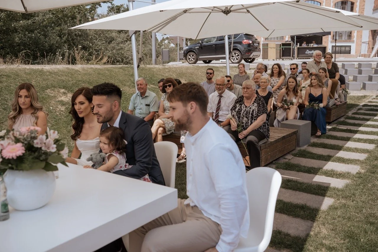 Groß (Viktoria & Sebastian-7308669).jpeg