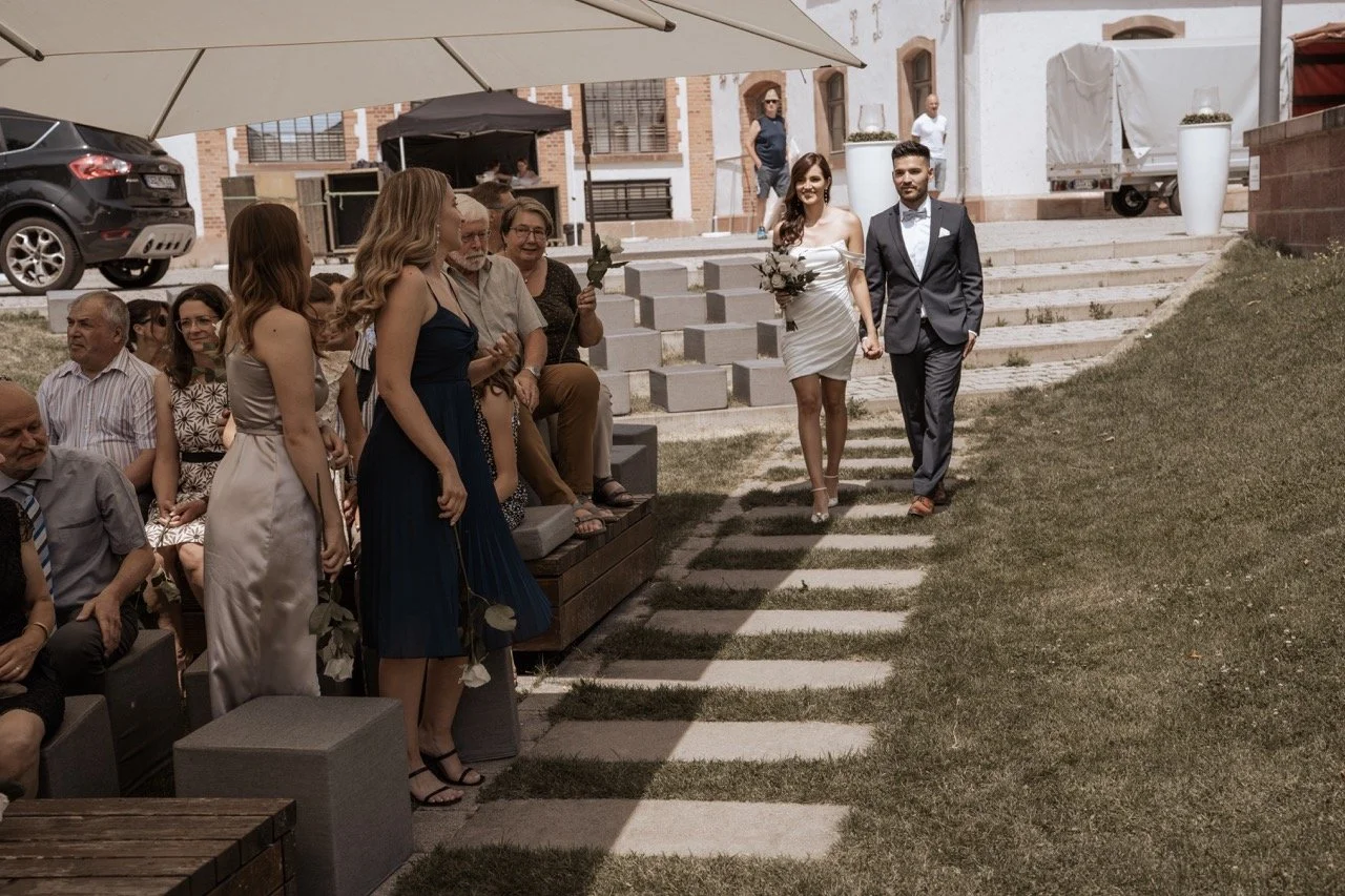 Groß (Viktoria & Sebastian-7308579).jpeg