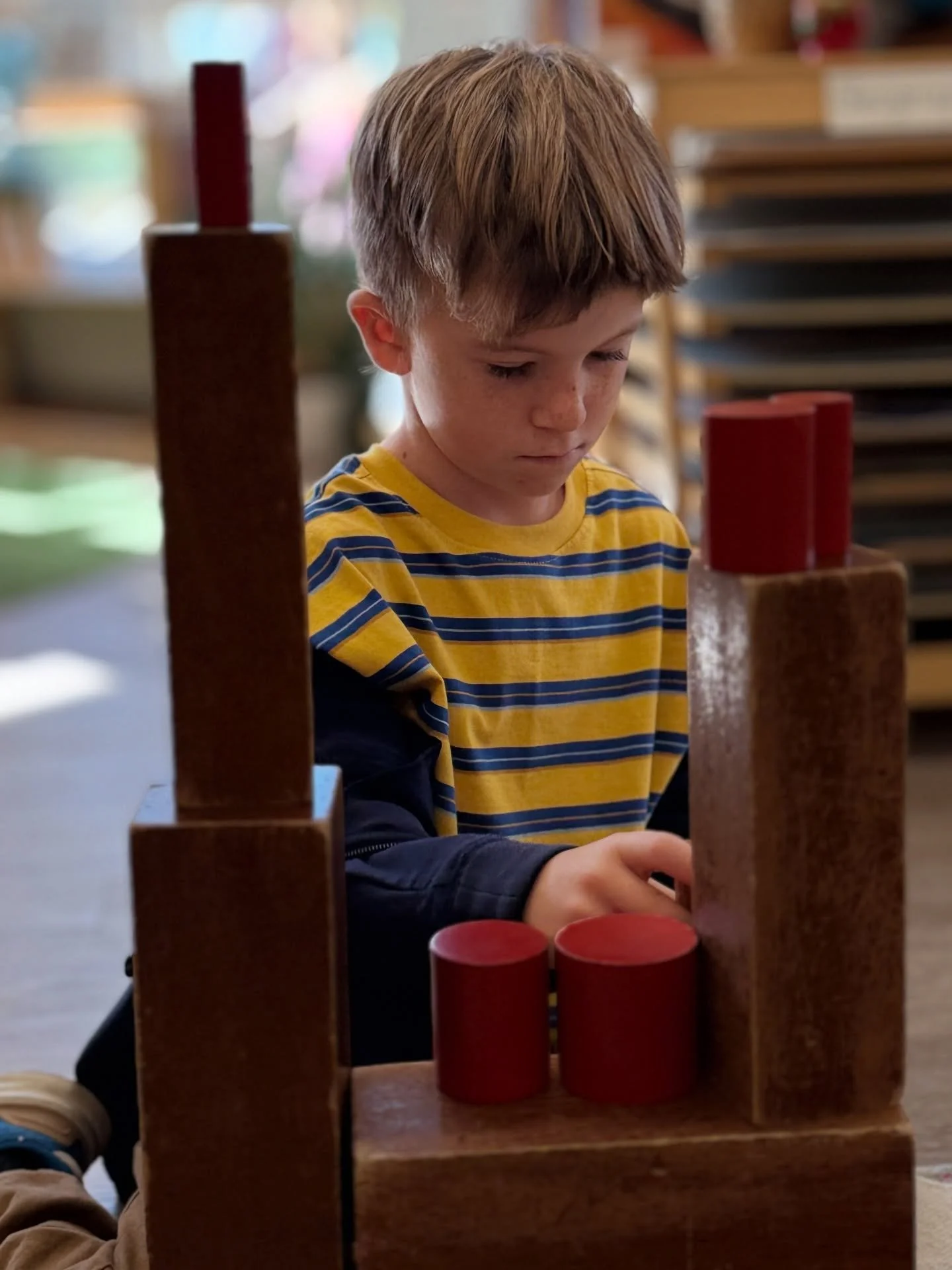 ✨ Our third-year primary students are taking their exploration of geometry to the next level! Using the broad stair prisms and geometric solids, they&rsquo;re deepening their understanding of shape, size, and spatial relationships.

By revisiting fam