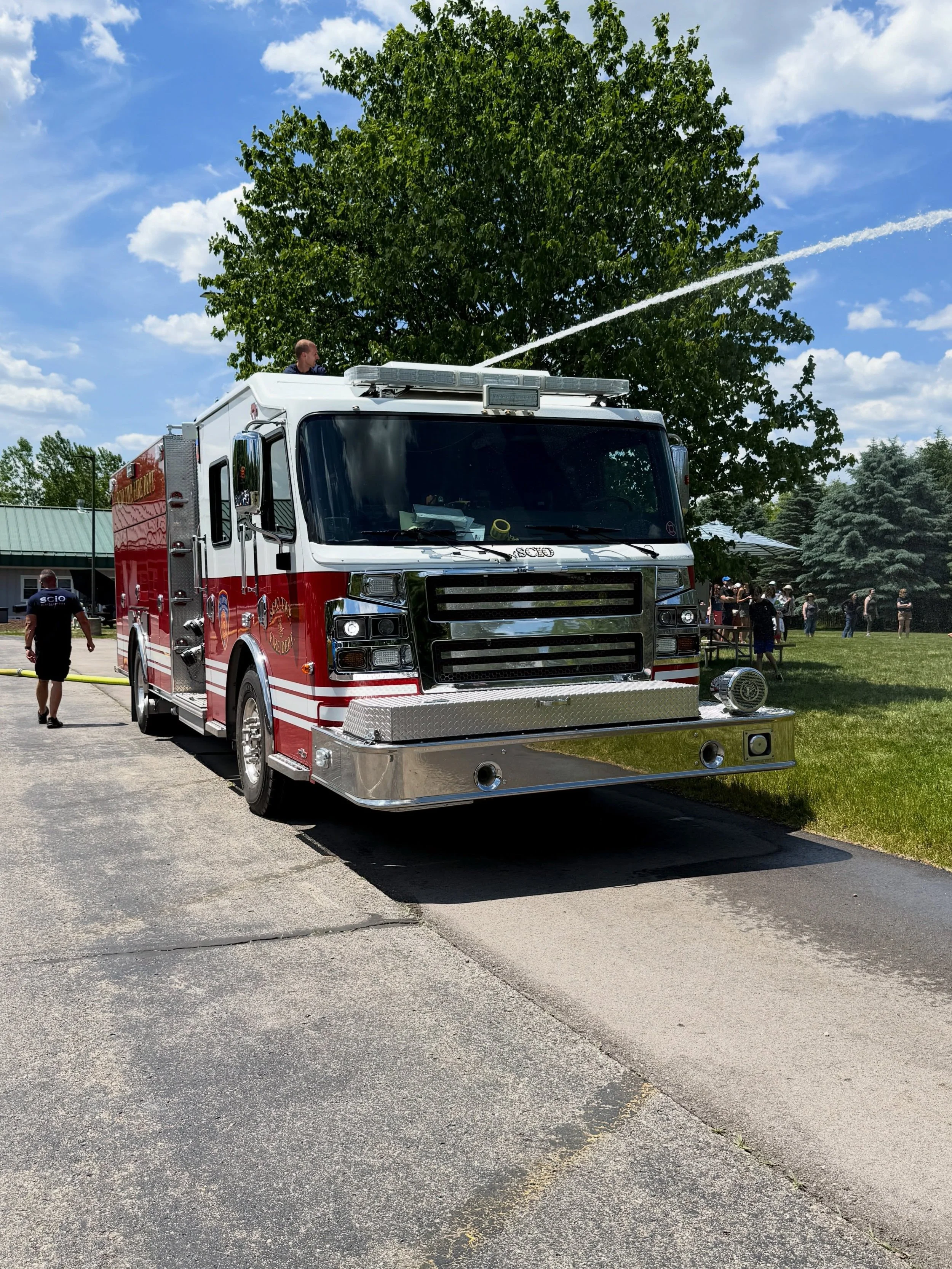 Thank you to our favorite neighbors @scio_fire_district for cooking us off after a hot field day!!!🚒