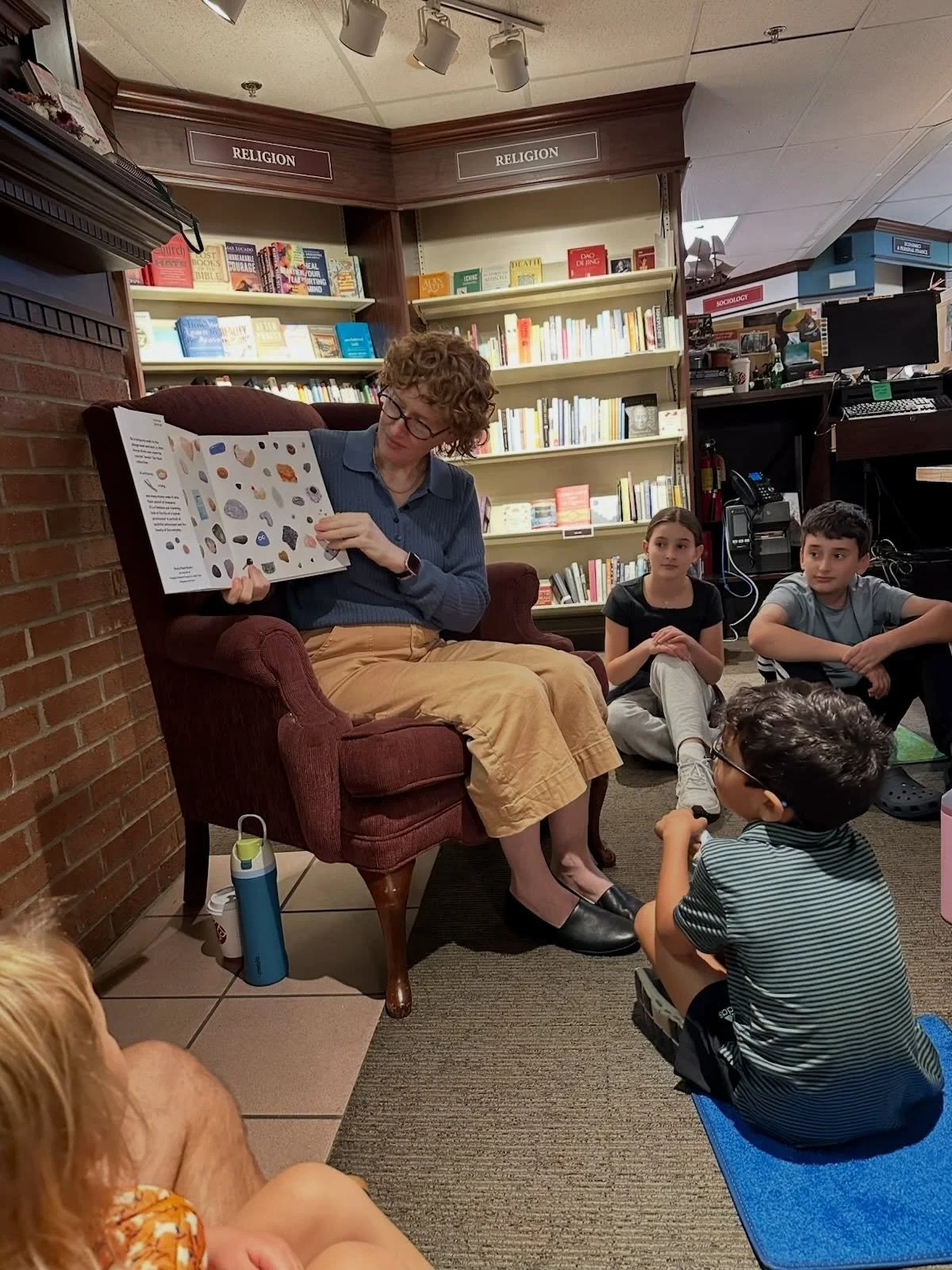 We kicked off our @schulerbooksa2 book fair week with staff members reading stories to children in the store. 📖
We value and appreciate our local community for partnerships like this📚