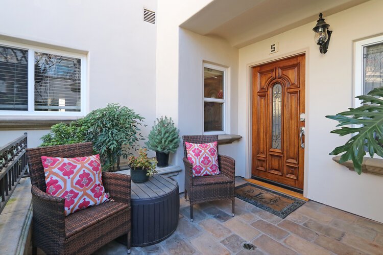 MLS_4_FrontPatio.jpg