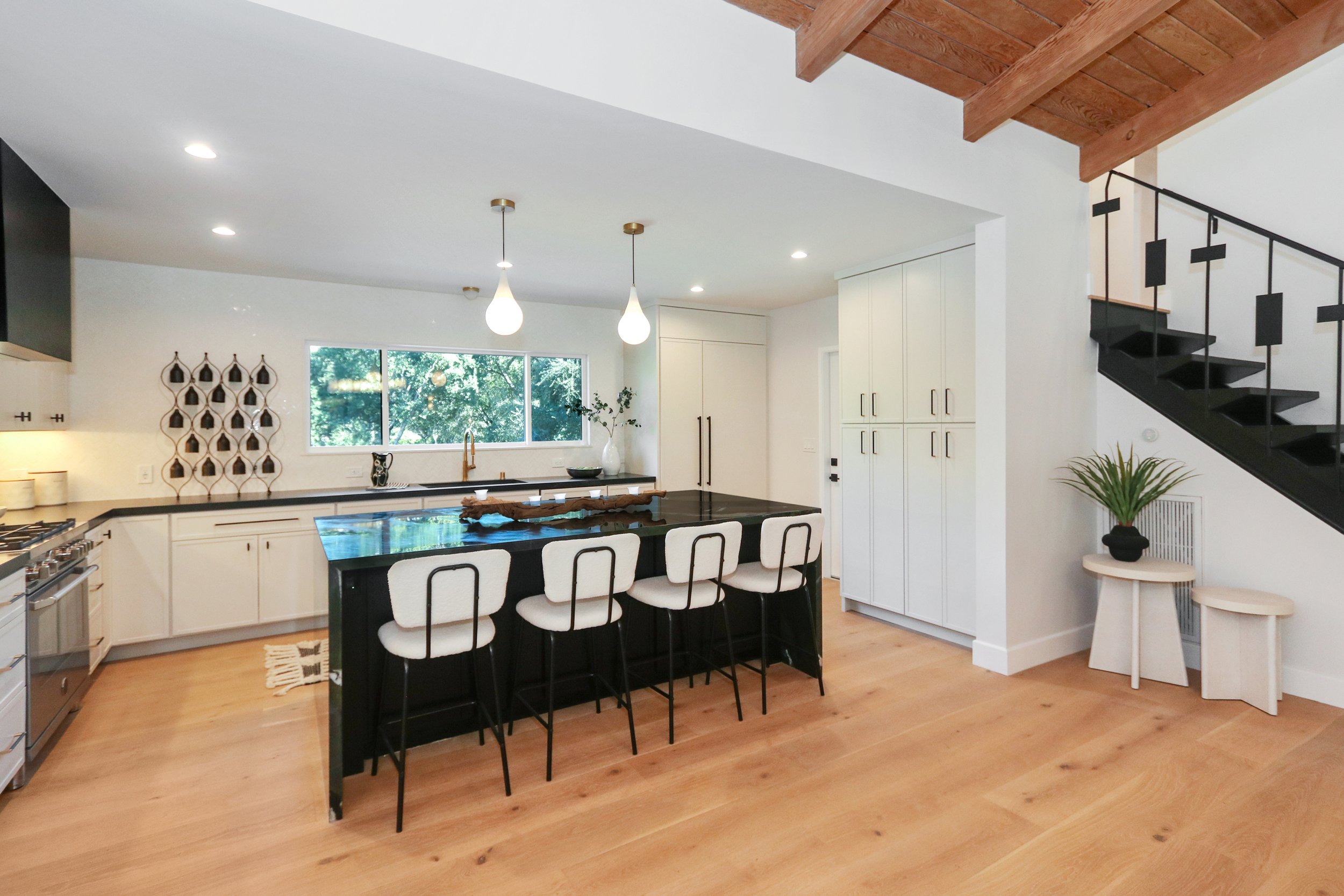 15_Kitchen.jpg