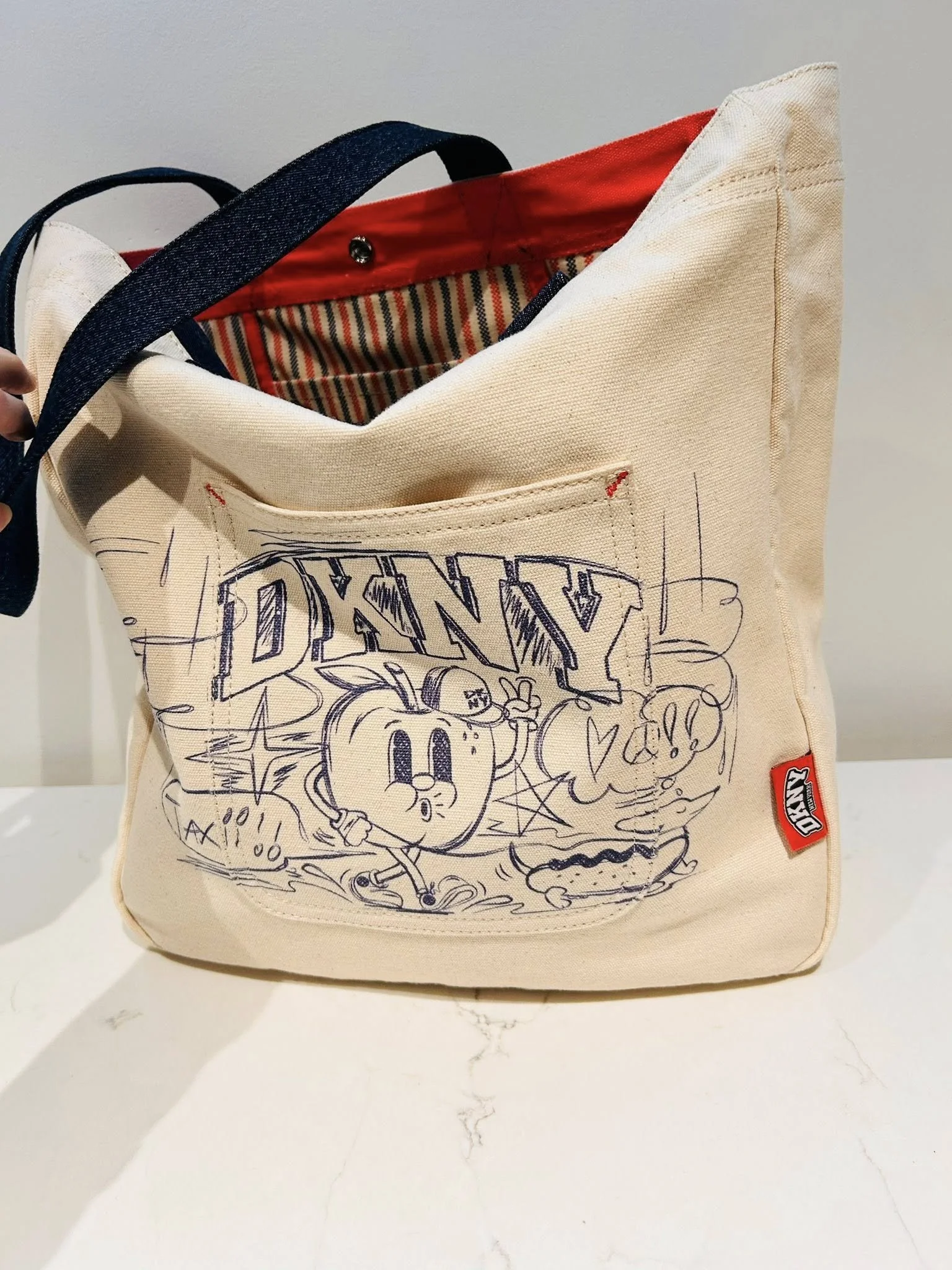 DKNY Spring 2026 - Tote bag illustration and tote bag design