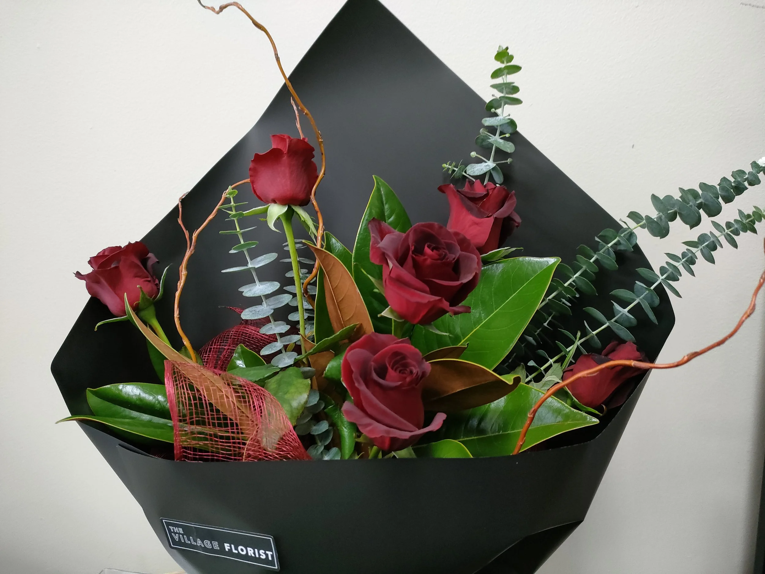6 Red Roses ...Delivery only available from 12th Feb