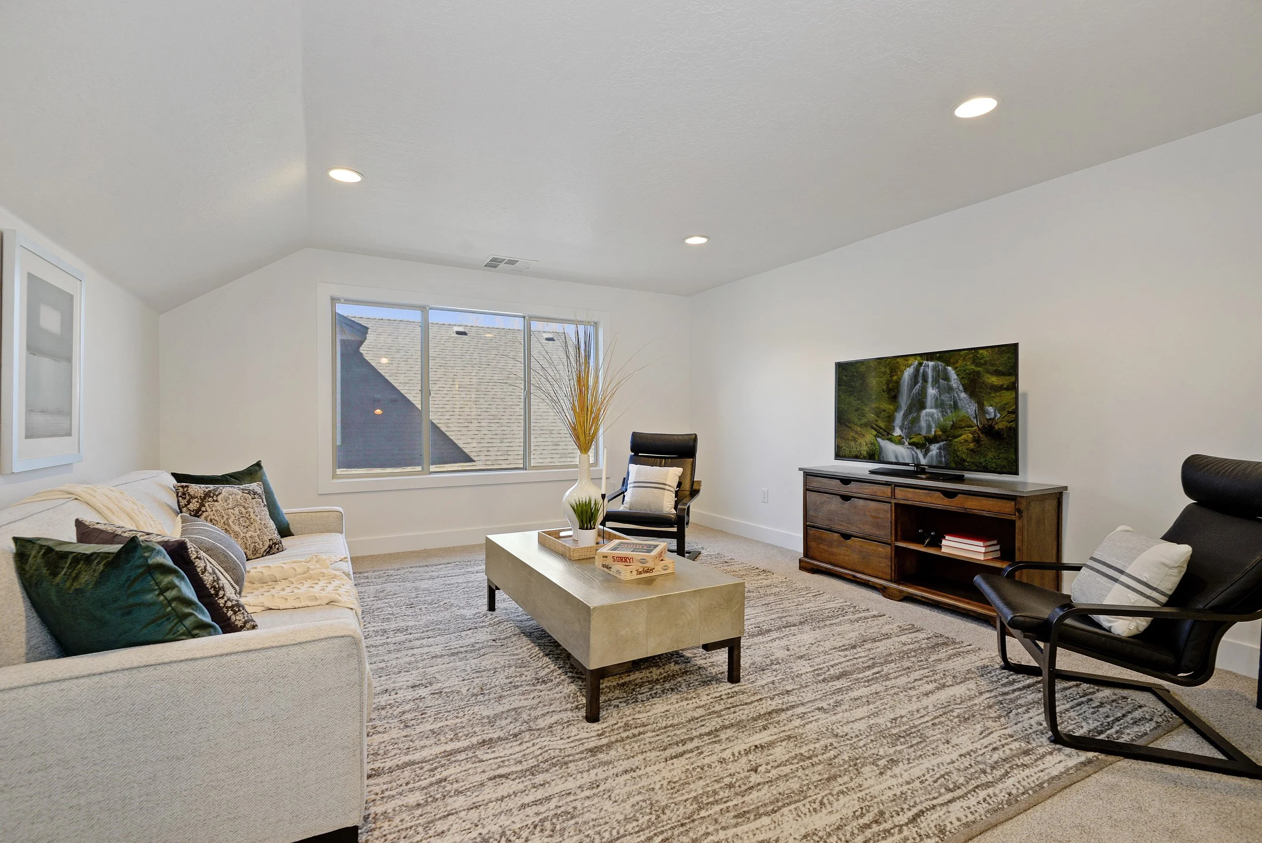 027_Bonus Room.jpg