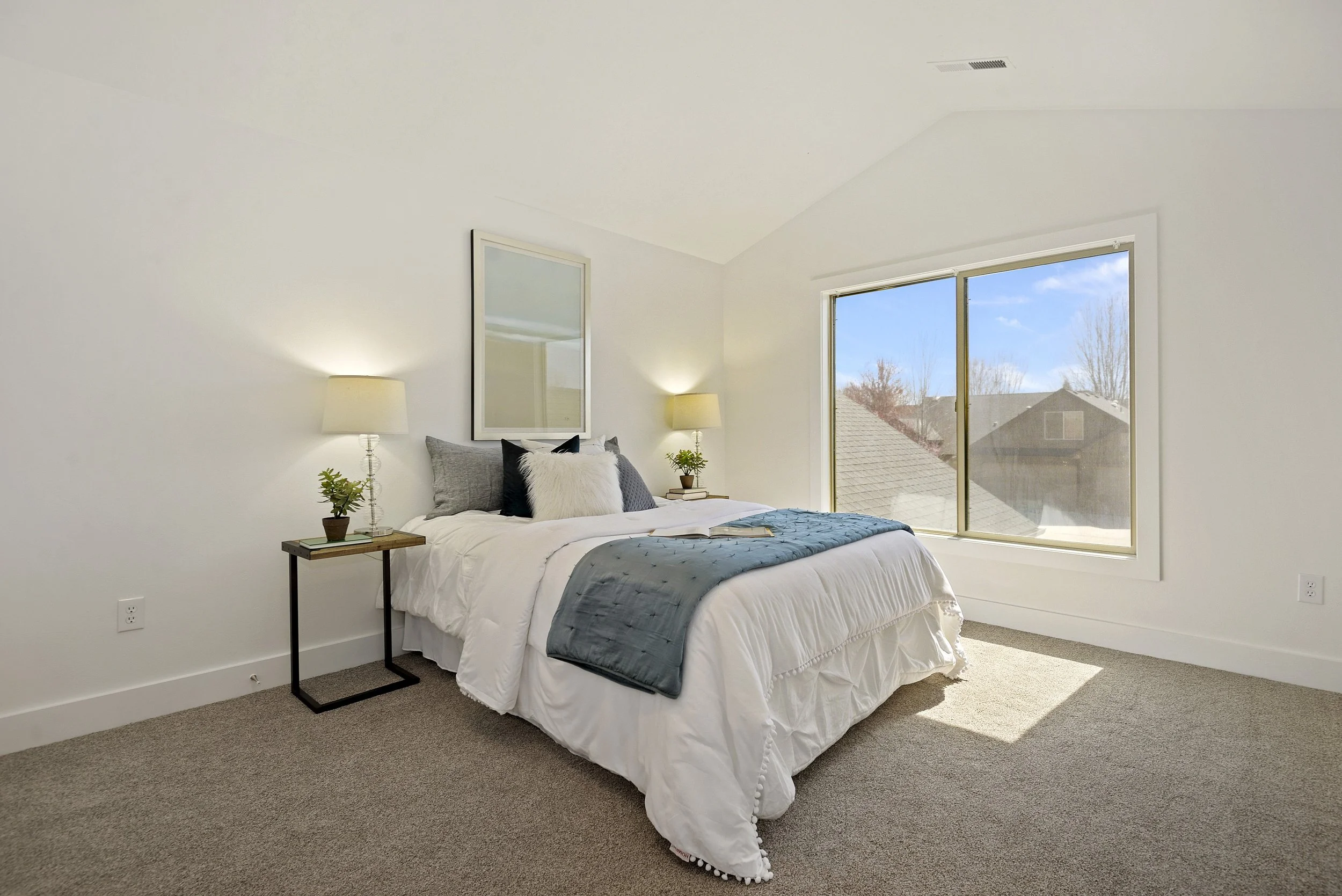 026_Bedroom.jpg