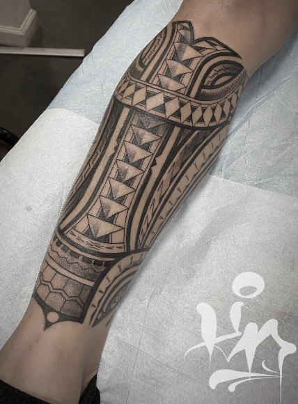 The Meaning Behind Polynesian and Tribal Tattoos in Hawaii