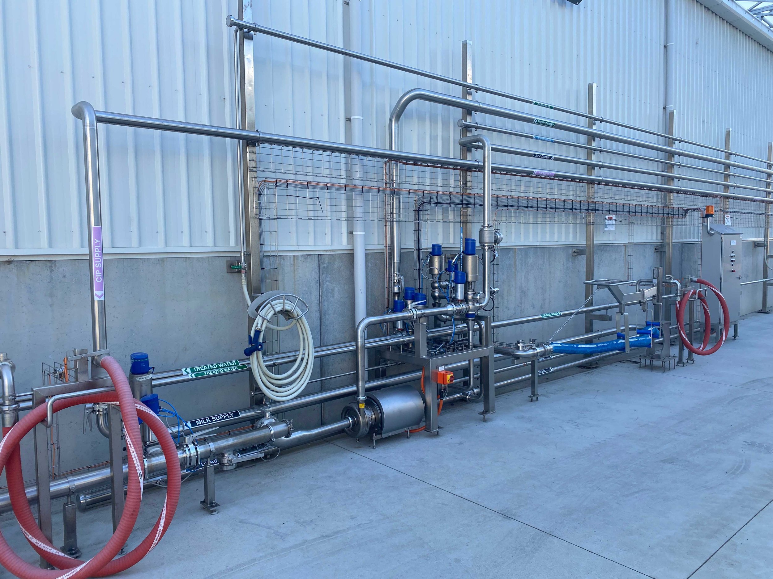 Stainless_designs_wet_process_plant_exterior.jpg